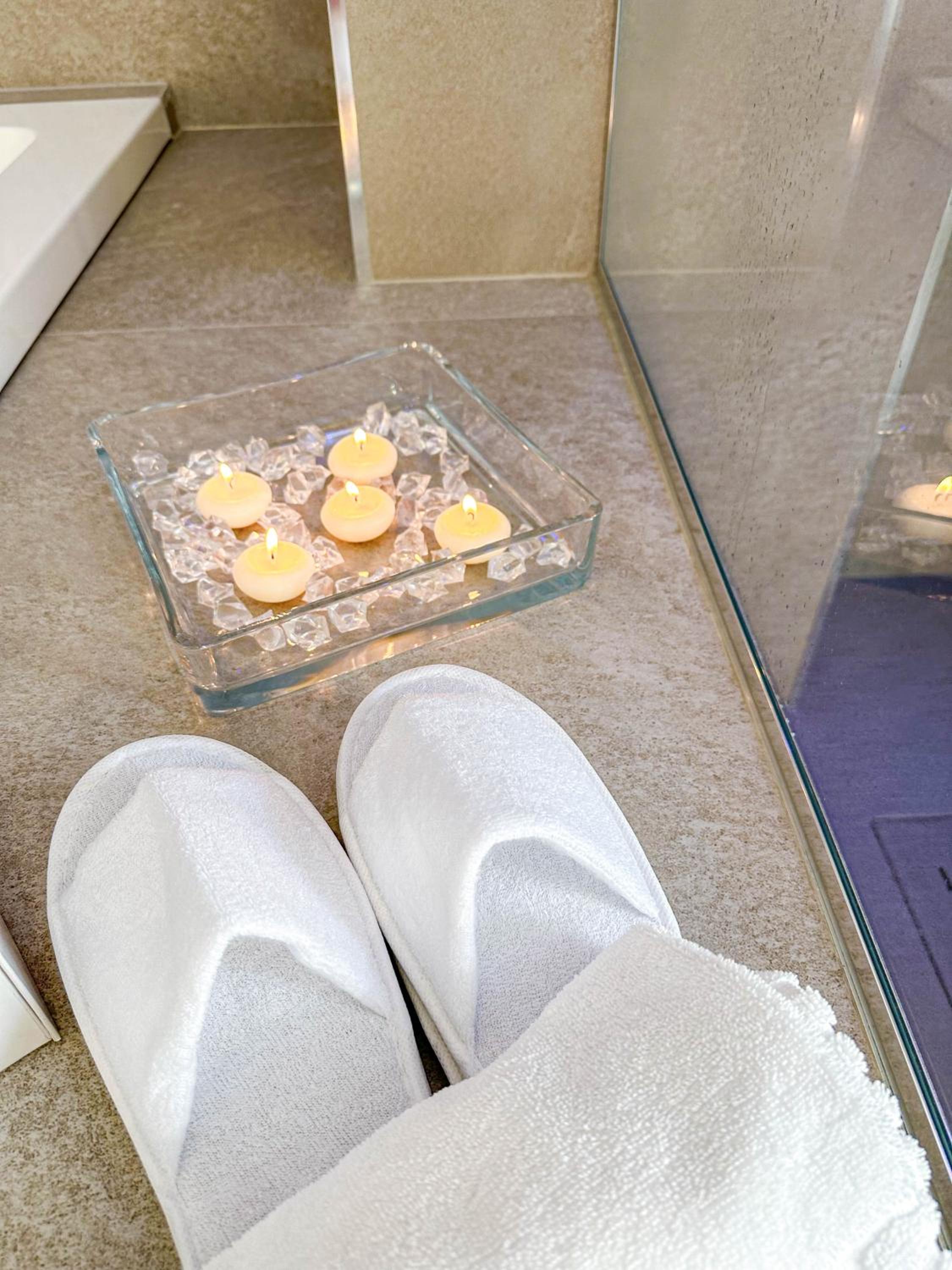 Suite with Spa Bath - Photo 38