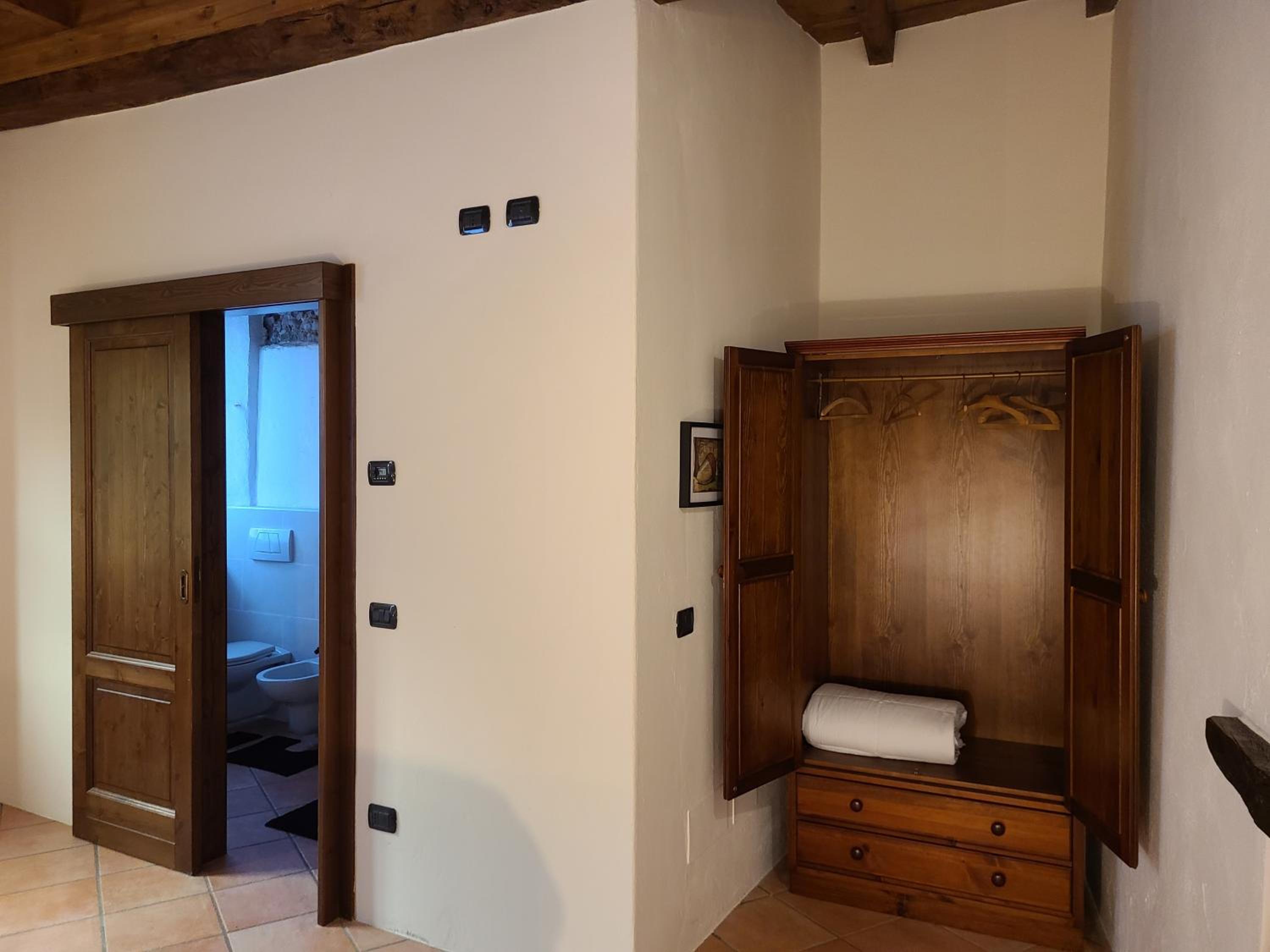 Double or Twin Room with Private Bathroom photo 1