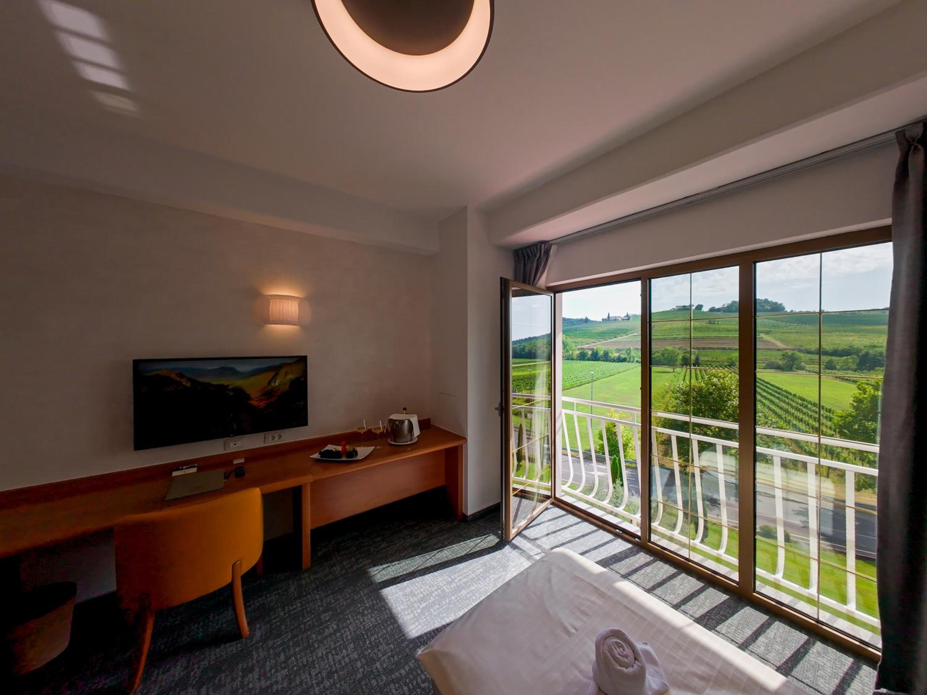 Double or Twin Room - Photo 25