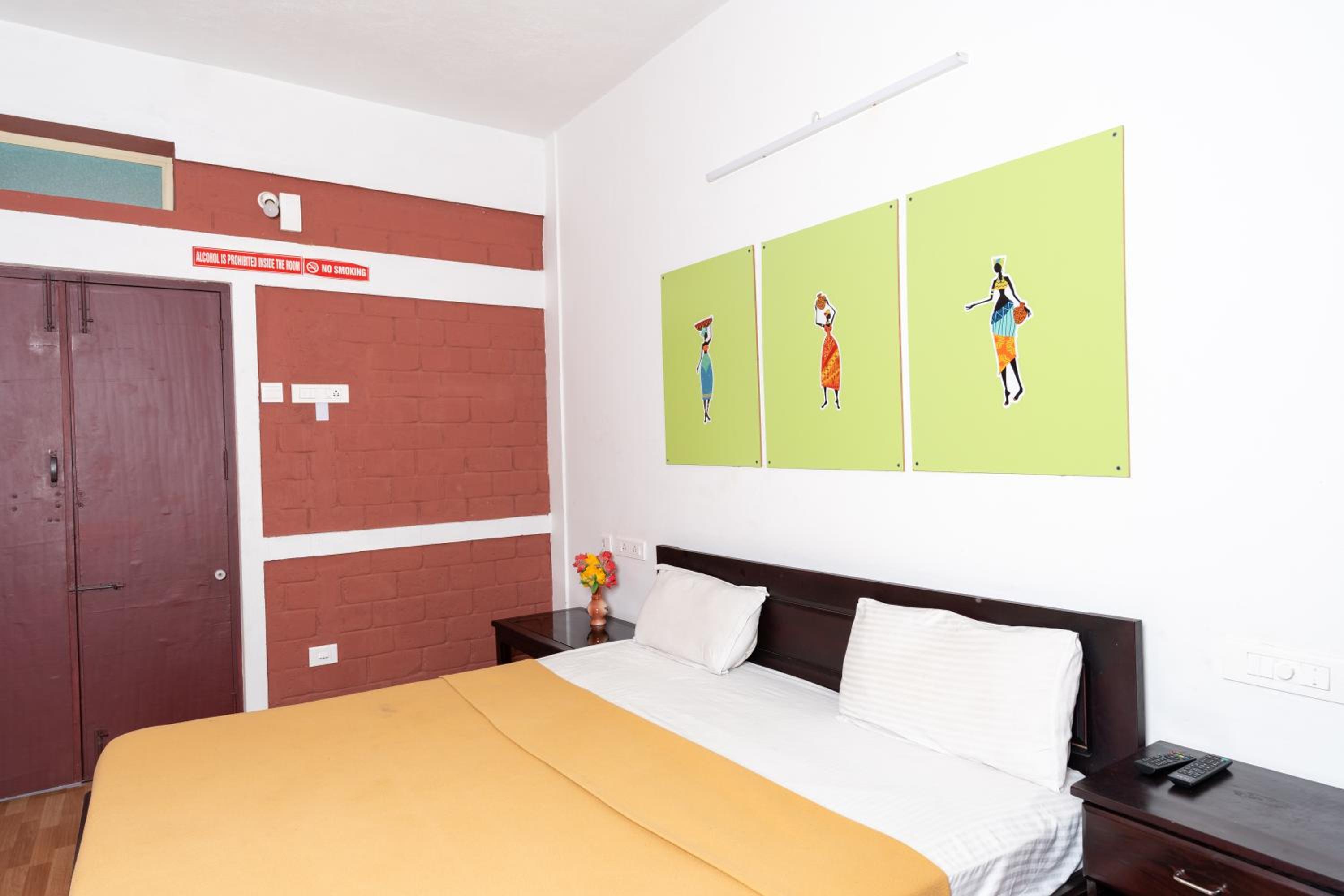 Standard Double or Twin Room photo 2