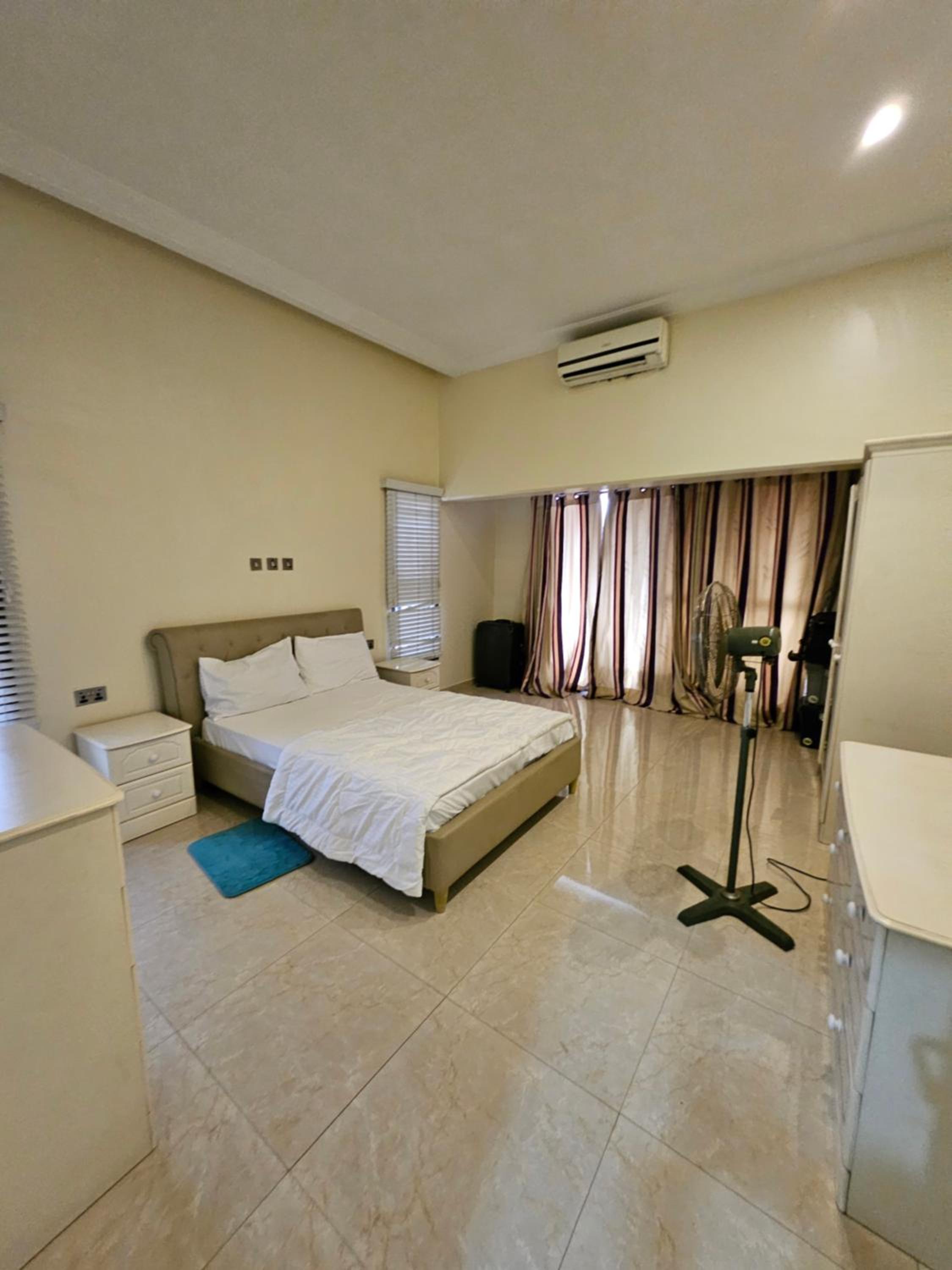 Villa photo 2