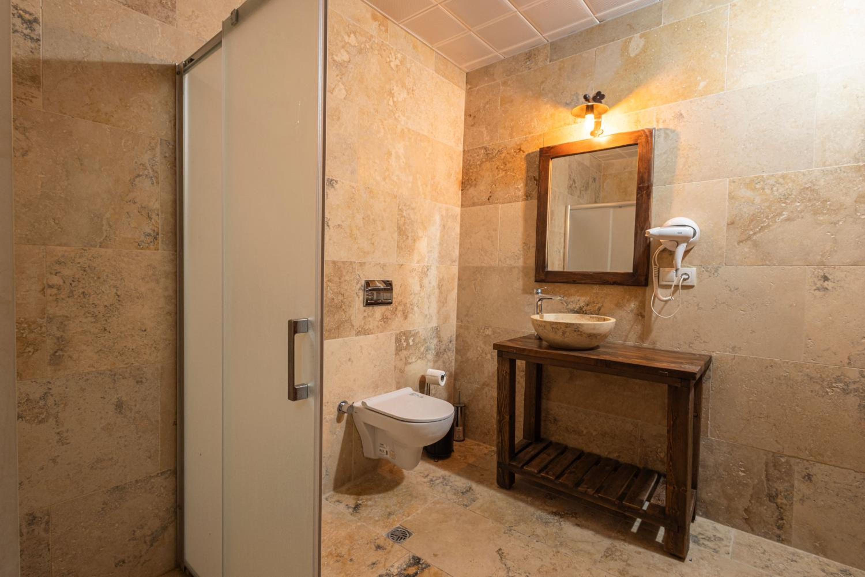 Deluxe Double Room With Balcony photo 3