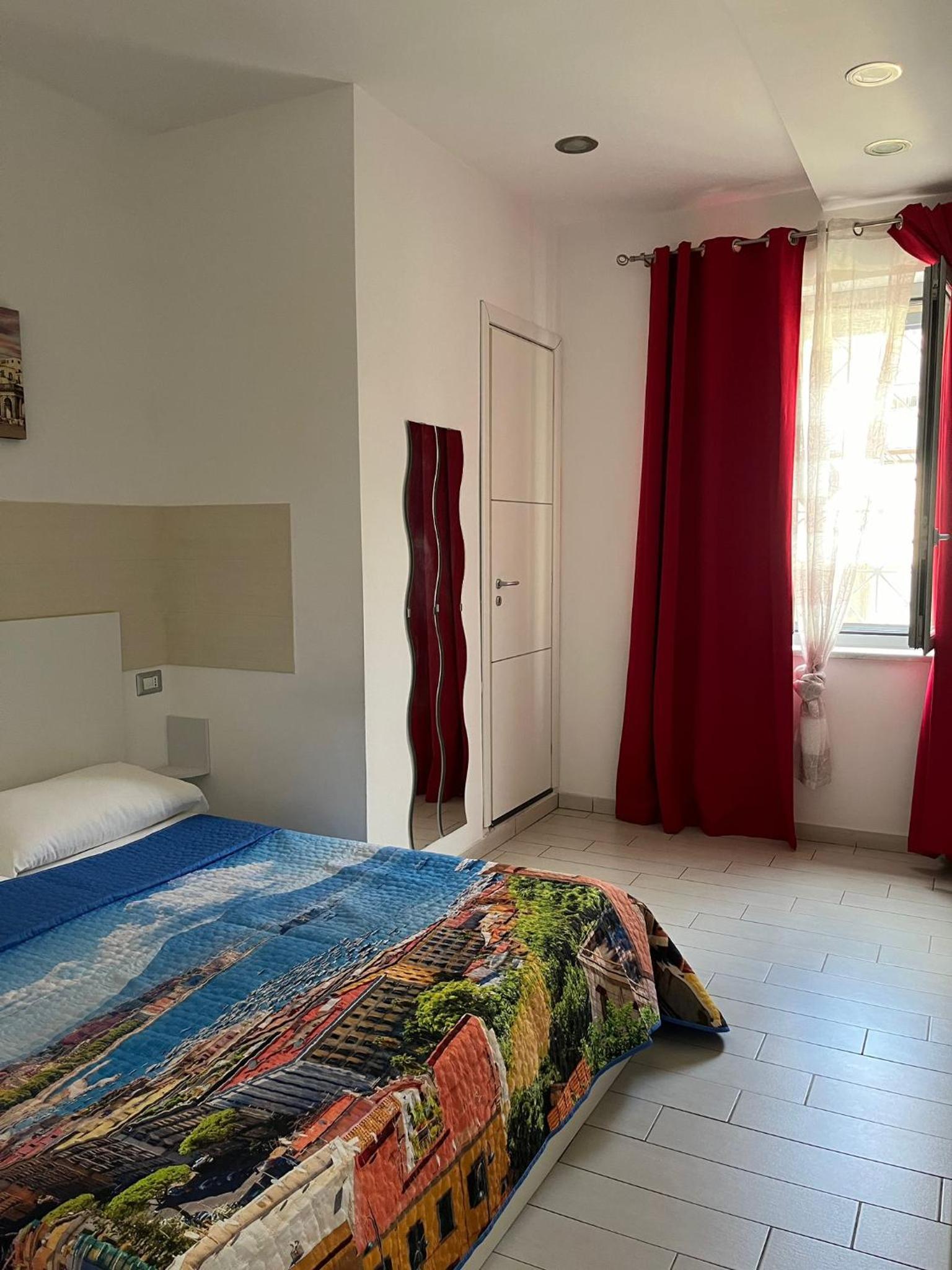 Deluxe Double Room with Extra Bed - Photo 1