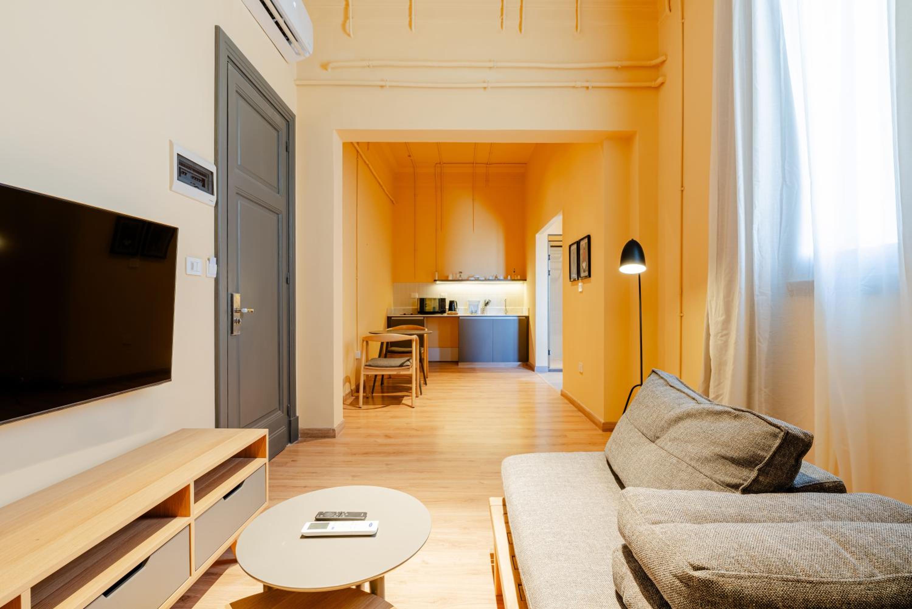 One-Bedroom Apartment With City View photo 3