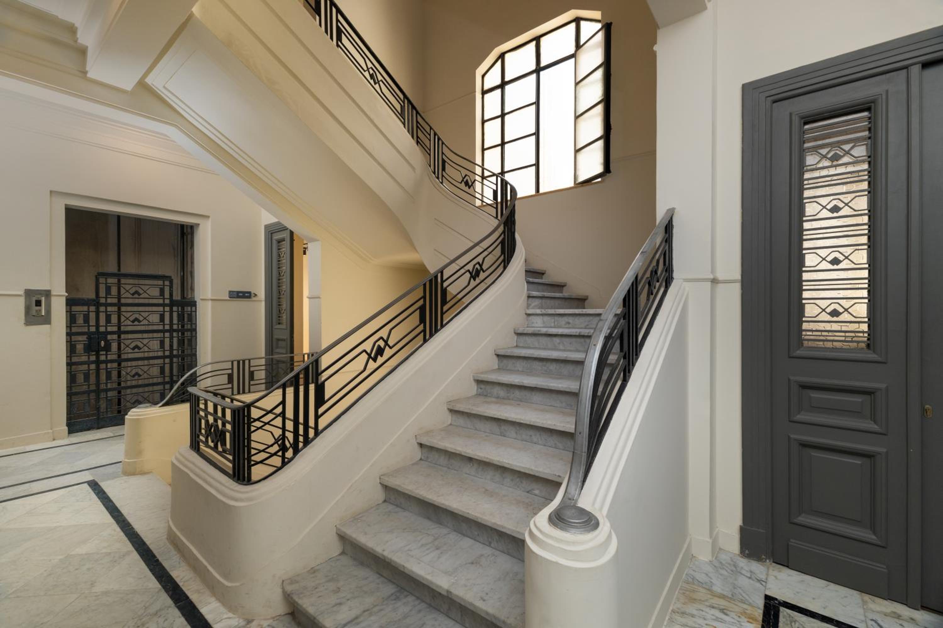 One-Bedroom Apartment With City View photo 3
