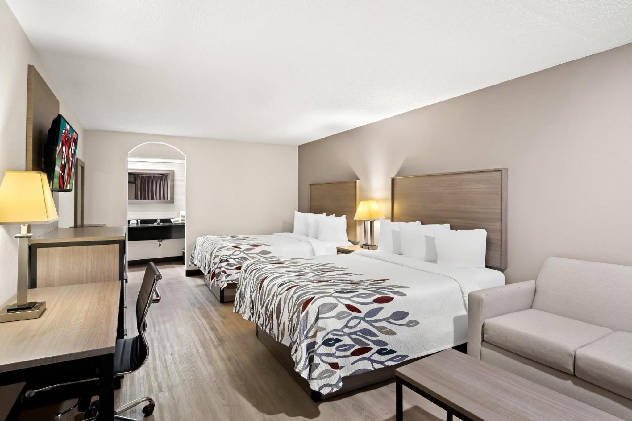 Superior Room with Two Queen Beds Poolside Non-Smoking - Photo 4
