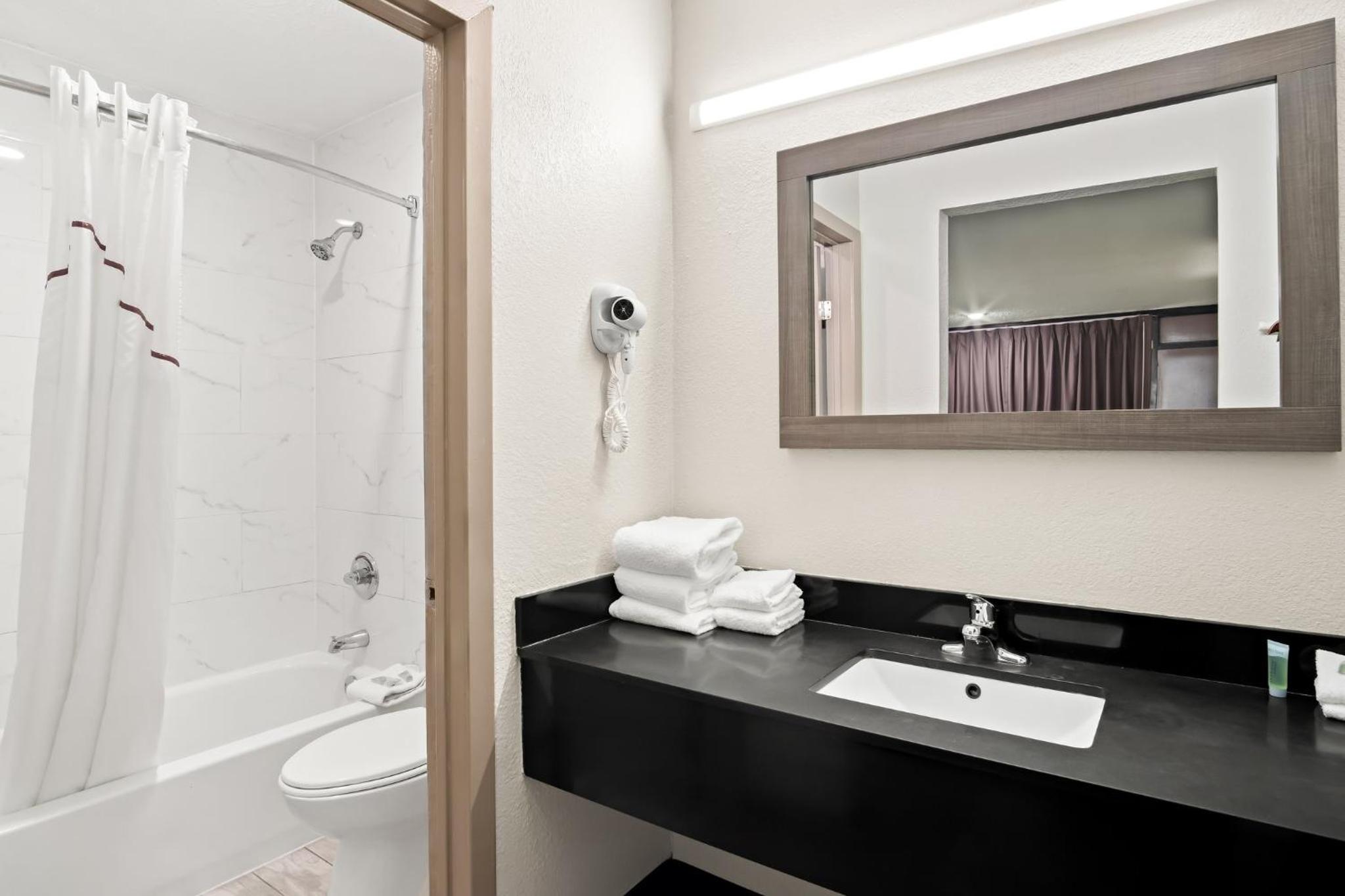 Deluxe Room with Two Queen Beds Non-Smoking - Photo 6