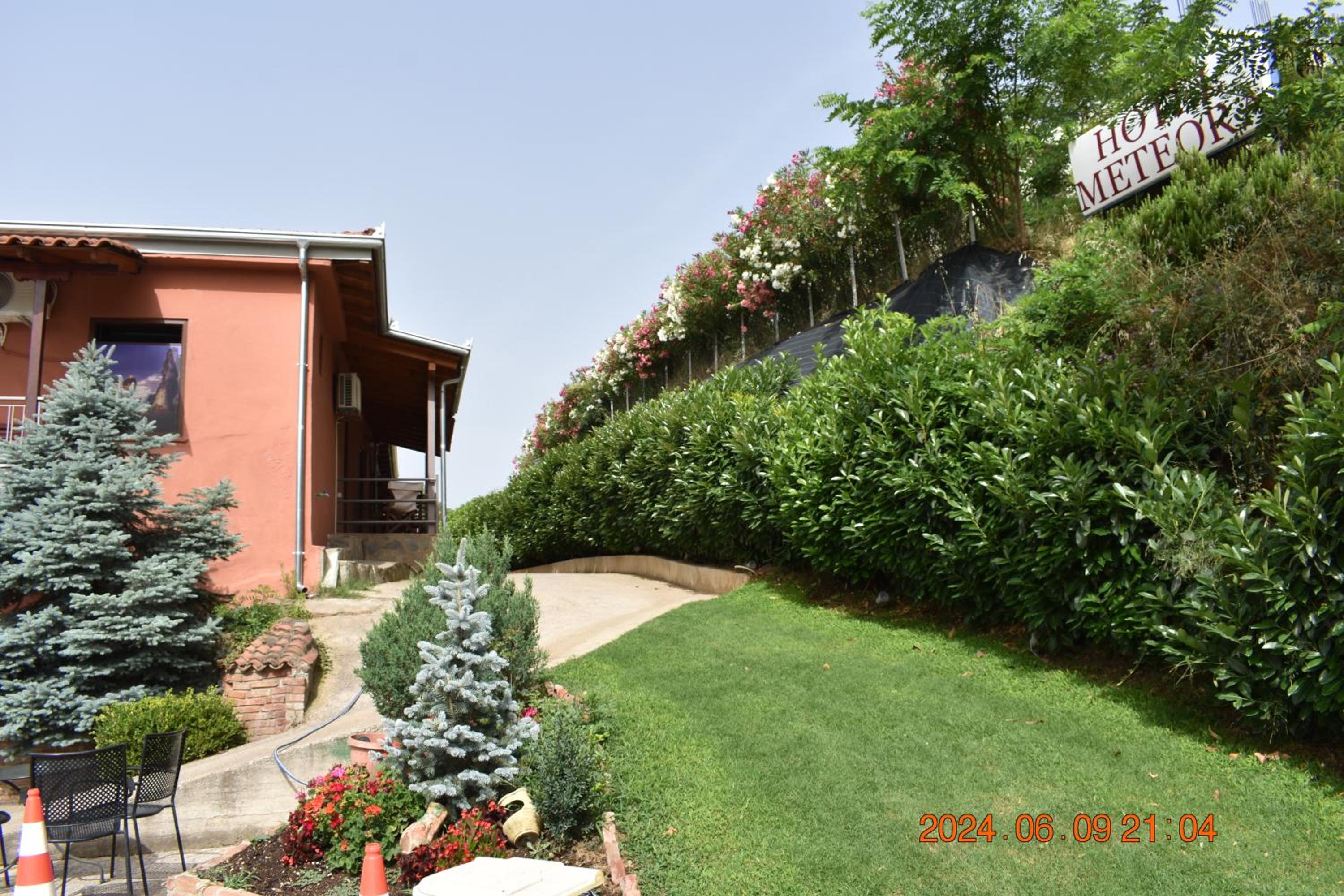 Double Room with Balcony - Photo 21