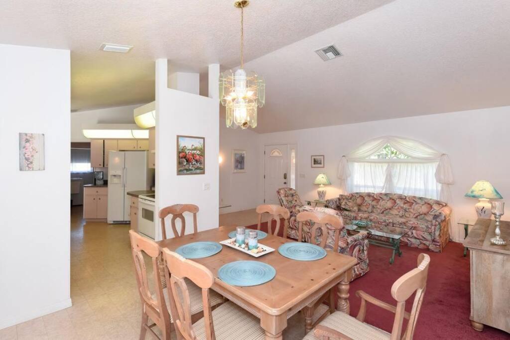 Three-Bedroom House photo 2