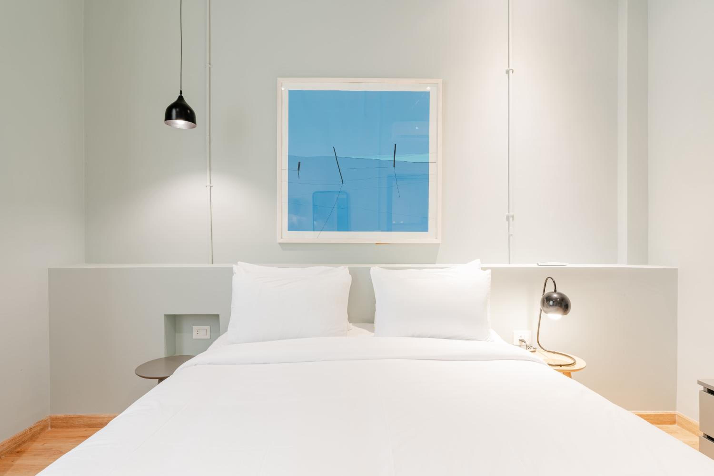 One-Bedroom Apartment With City View