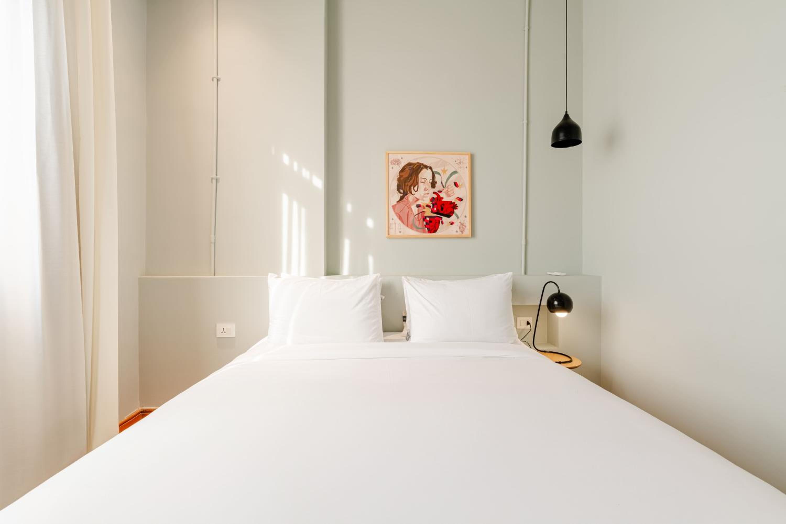One-Bedroom Apartment With City View