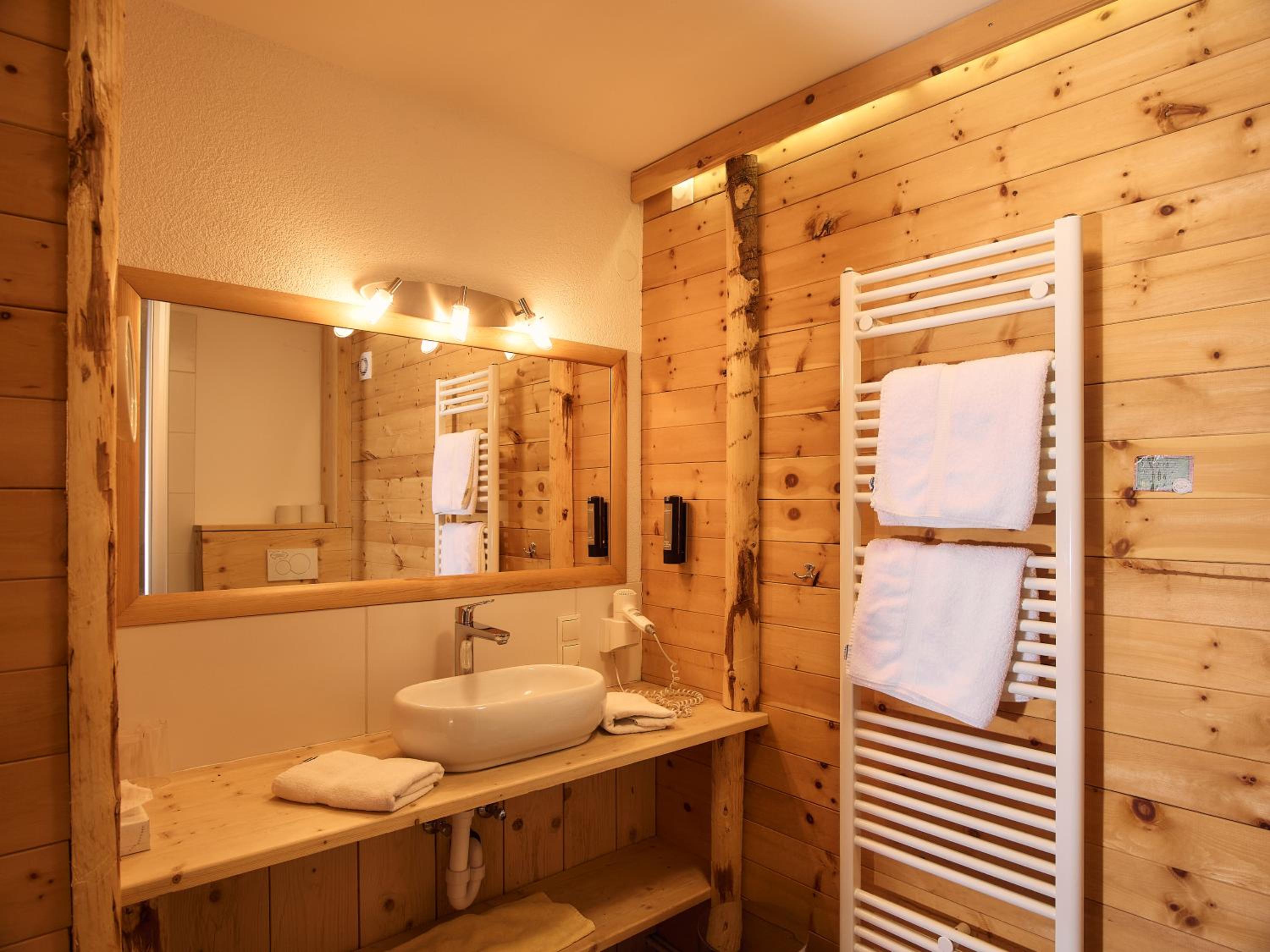 Twin Room - Photo 15
