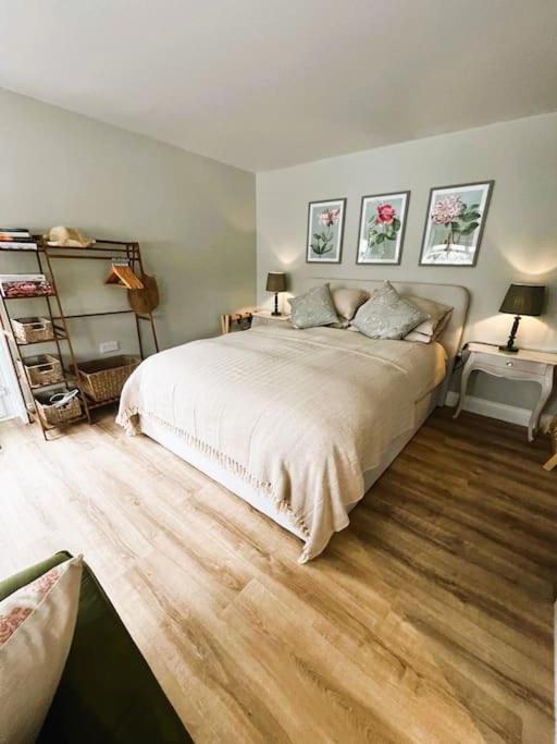 One-Bedroom Apartment with Garden View photo 1