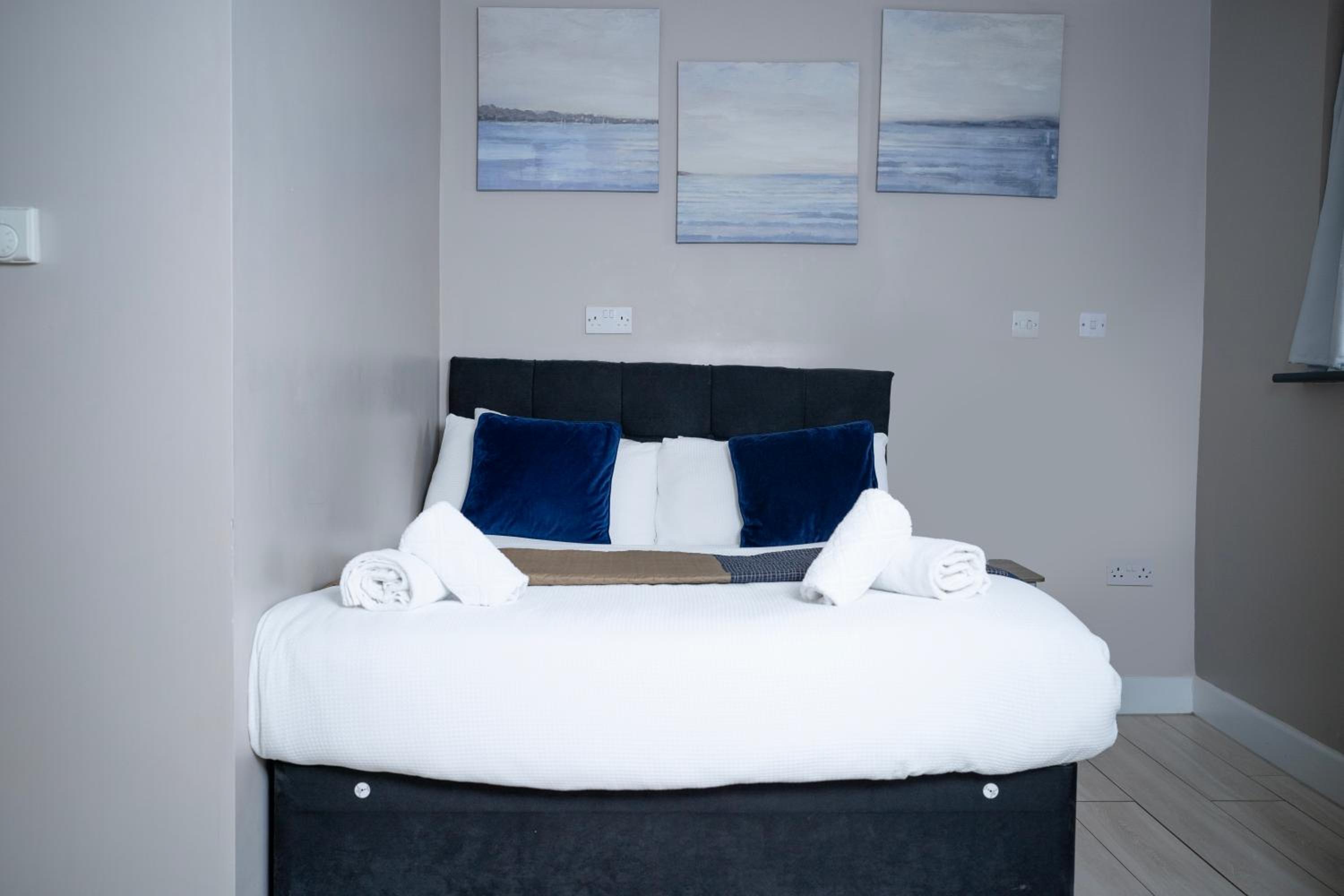 Double Room With Private Bathroom