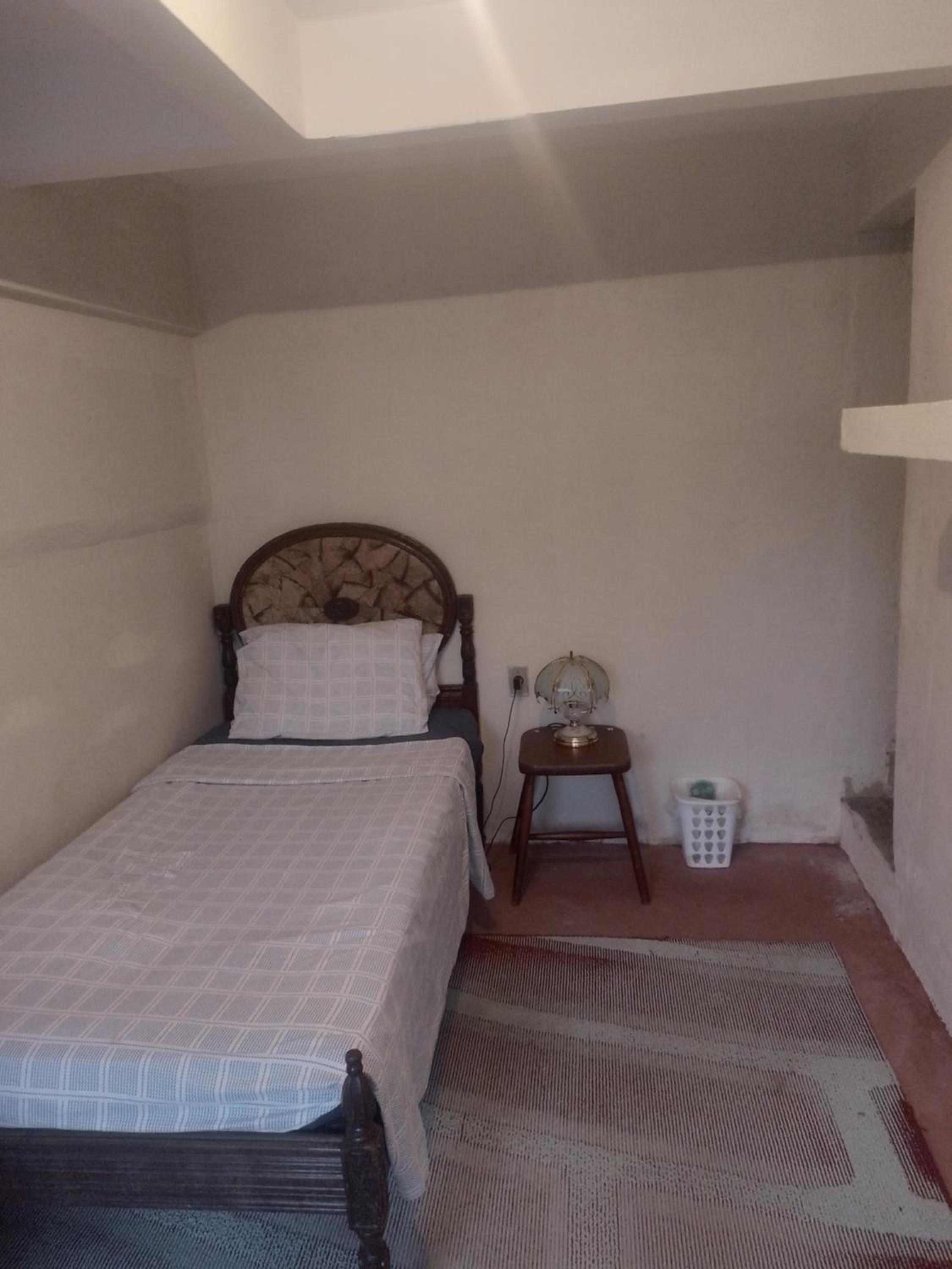 Single Room With Private Bathroom photo 1