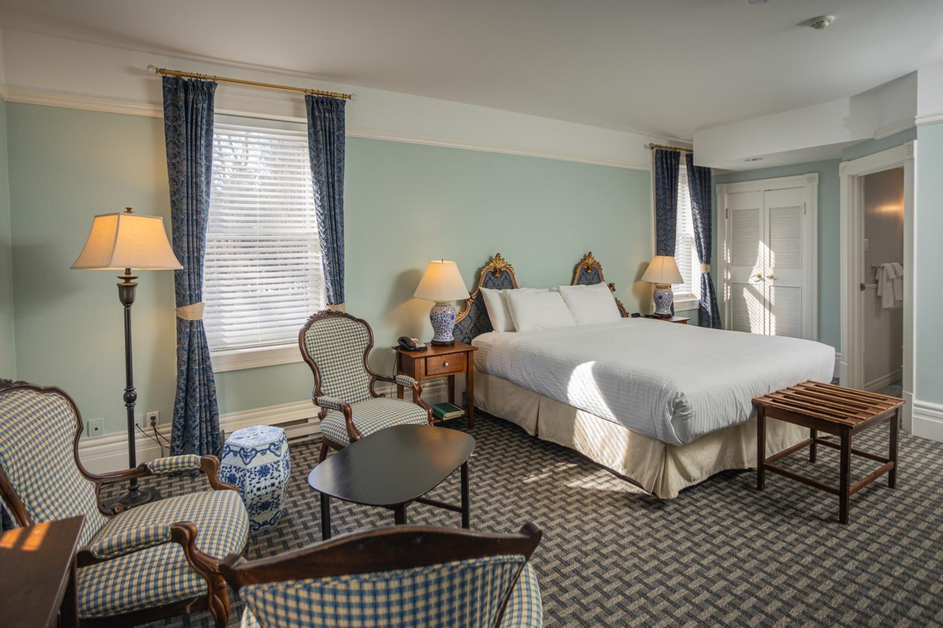 Deluxe Queen Room photo 3