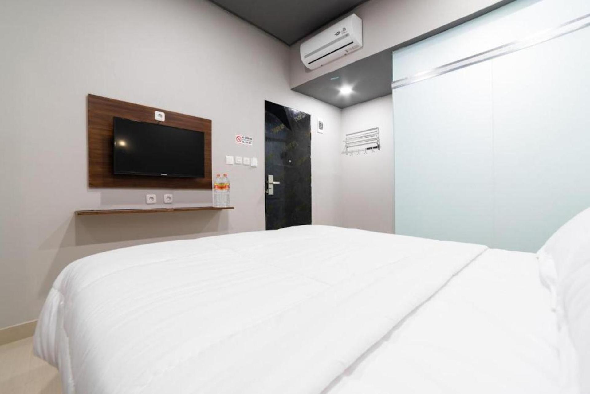 Deluxe Queen Room - Photo 5