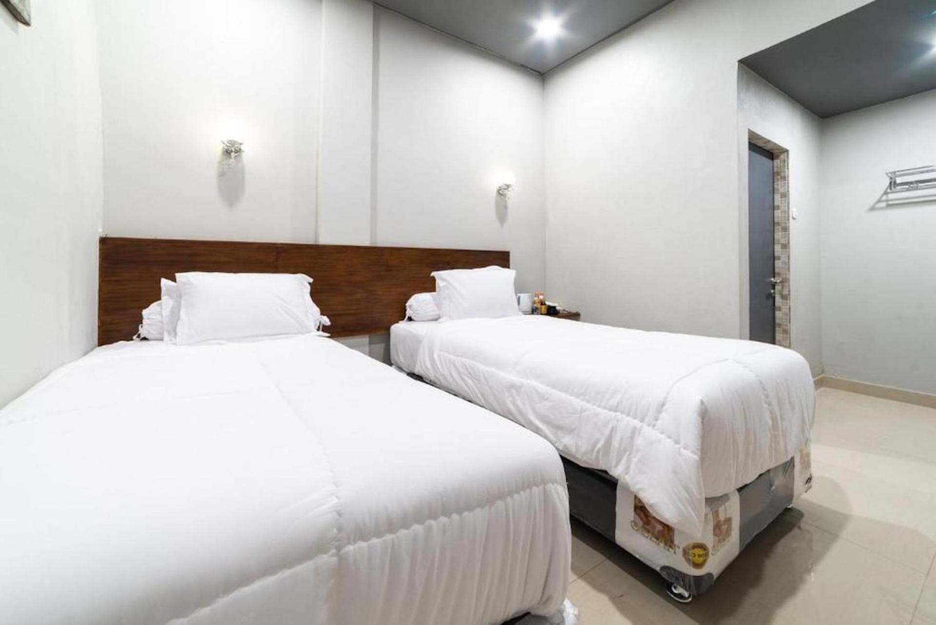 Deluxe Twin Room - Photo 1