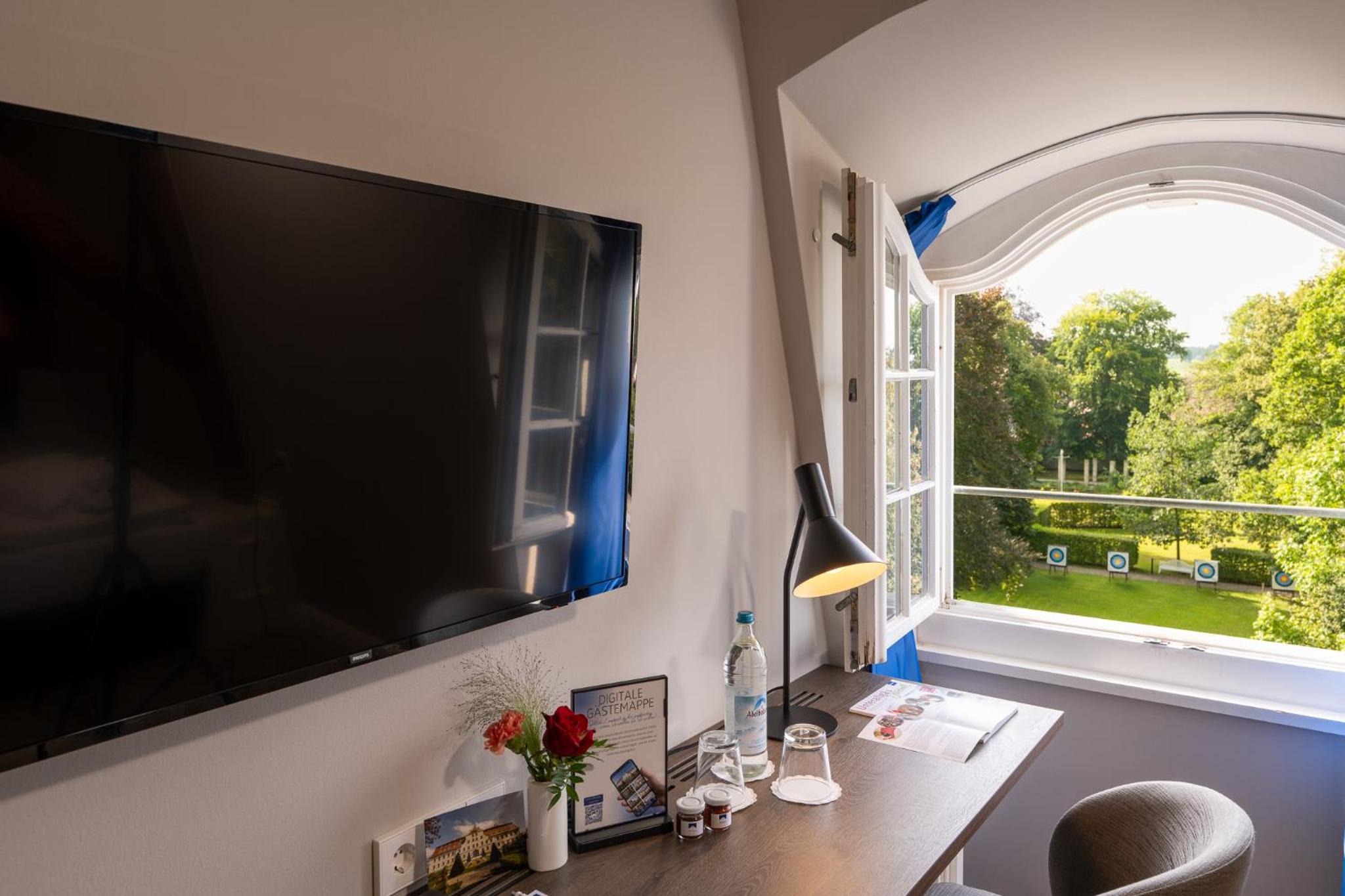 Deluxe Double Room - Photo 12