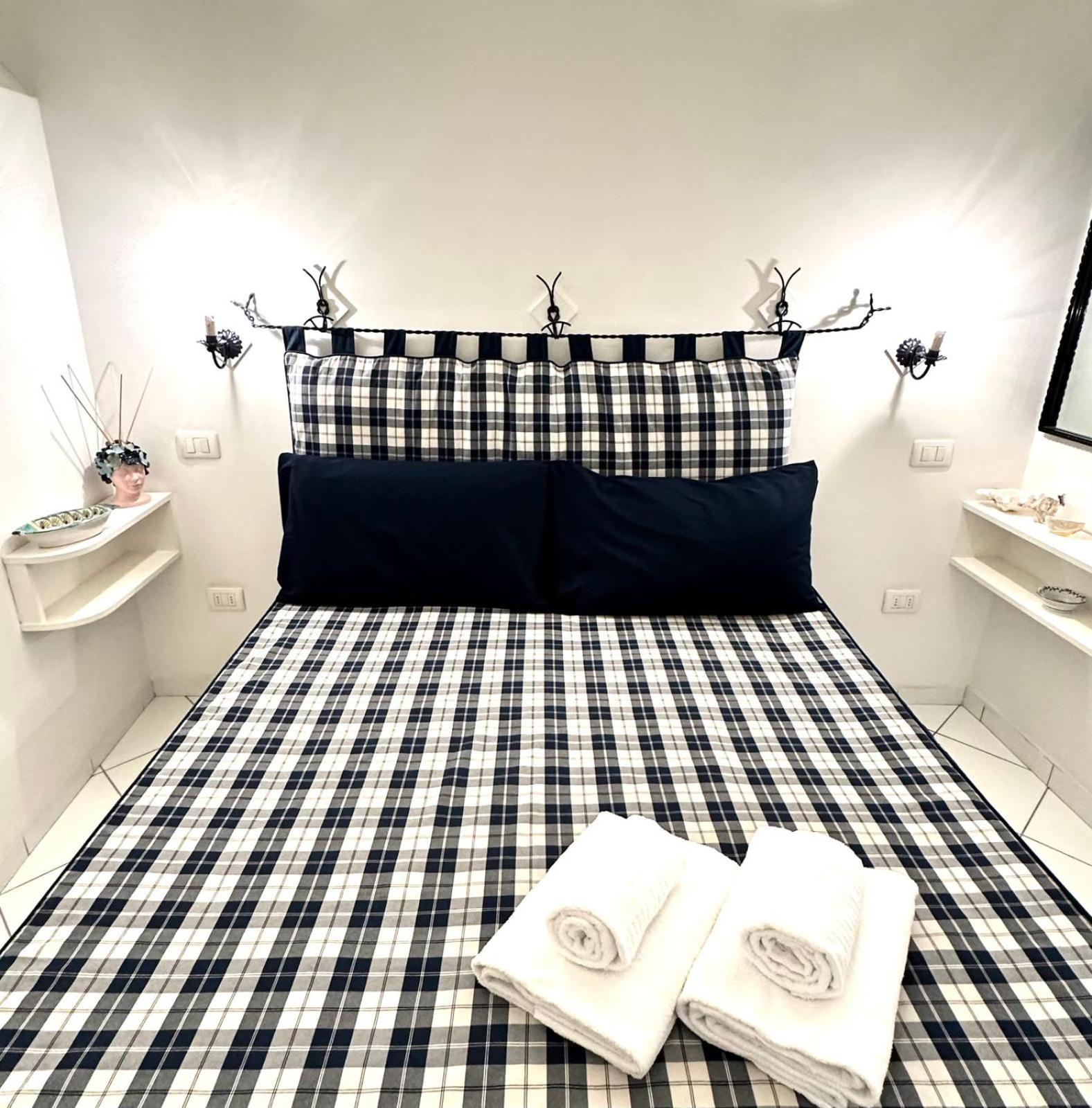 One-Bedroom House photo 2