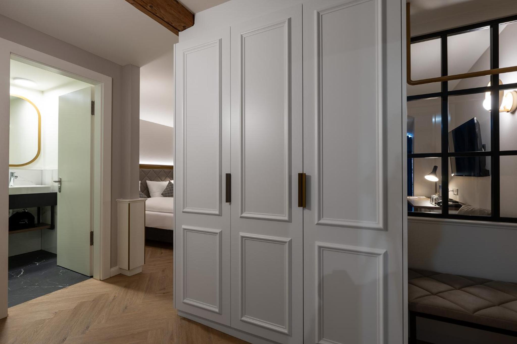 Deluxe Double Room - Photo 26