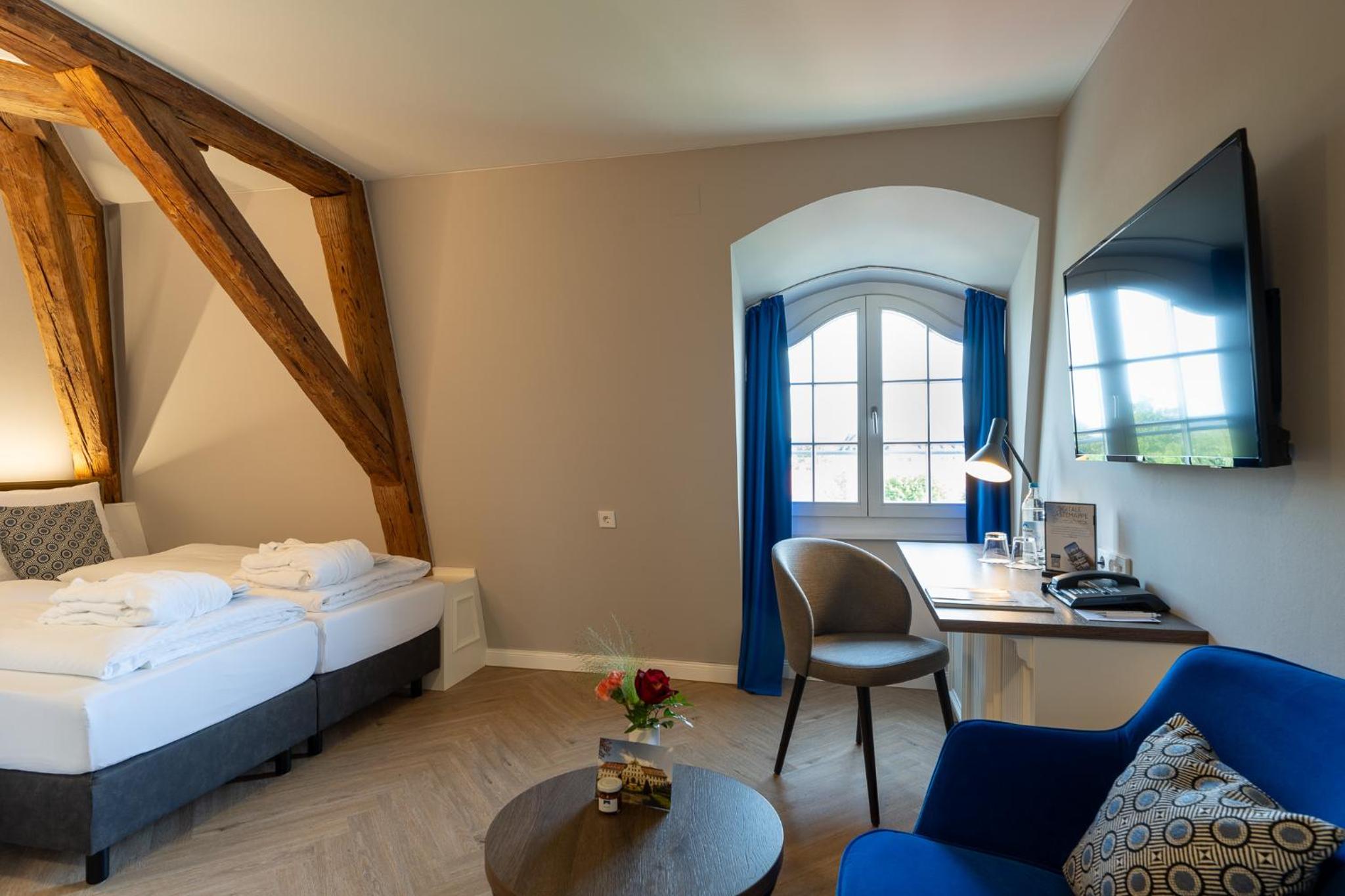 Deluxe Double Room - Photo 21