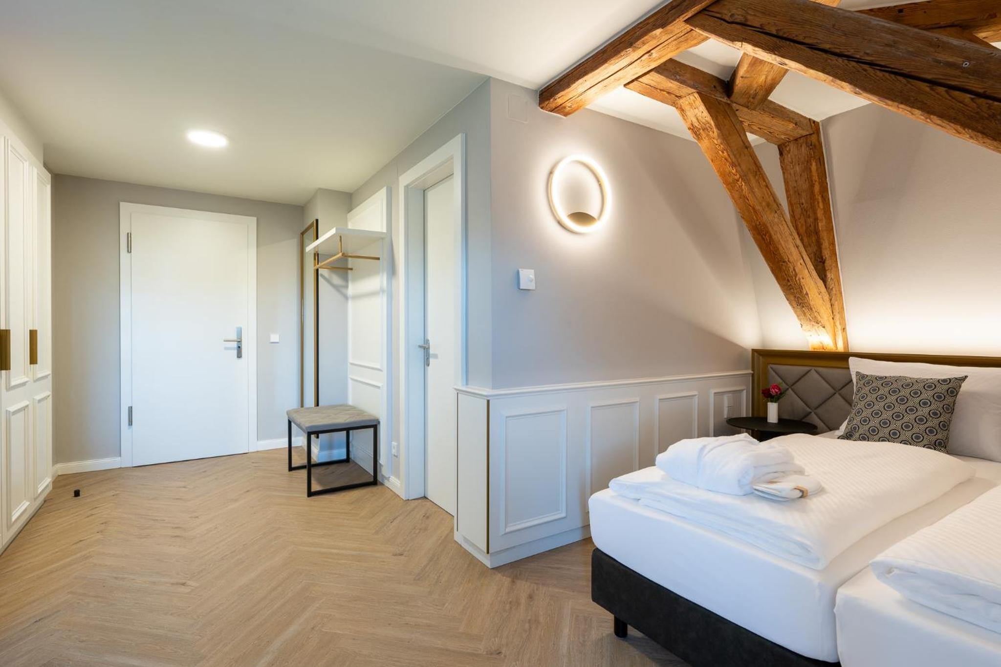 Deluxe Double Room - Photo 25