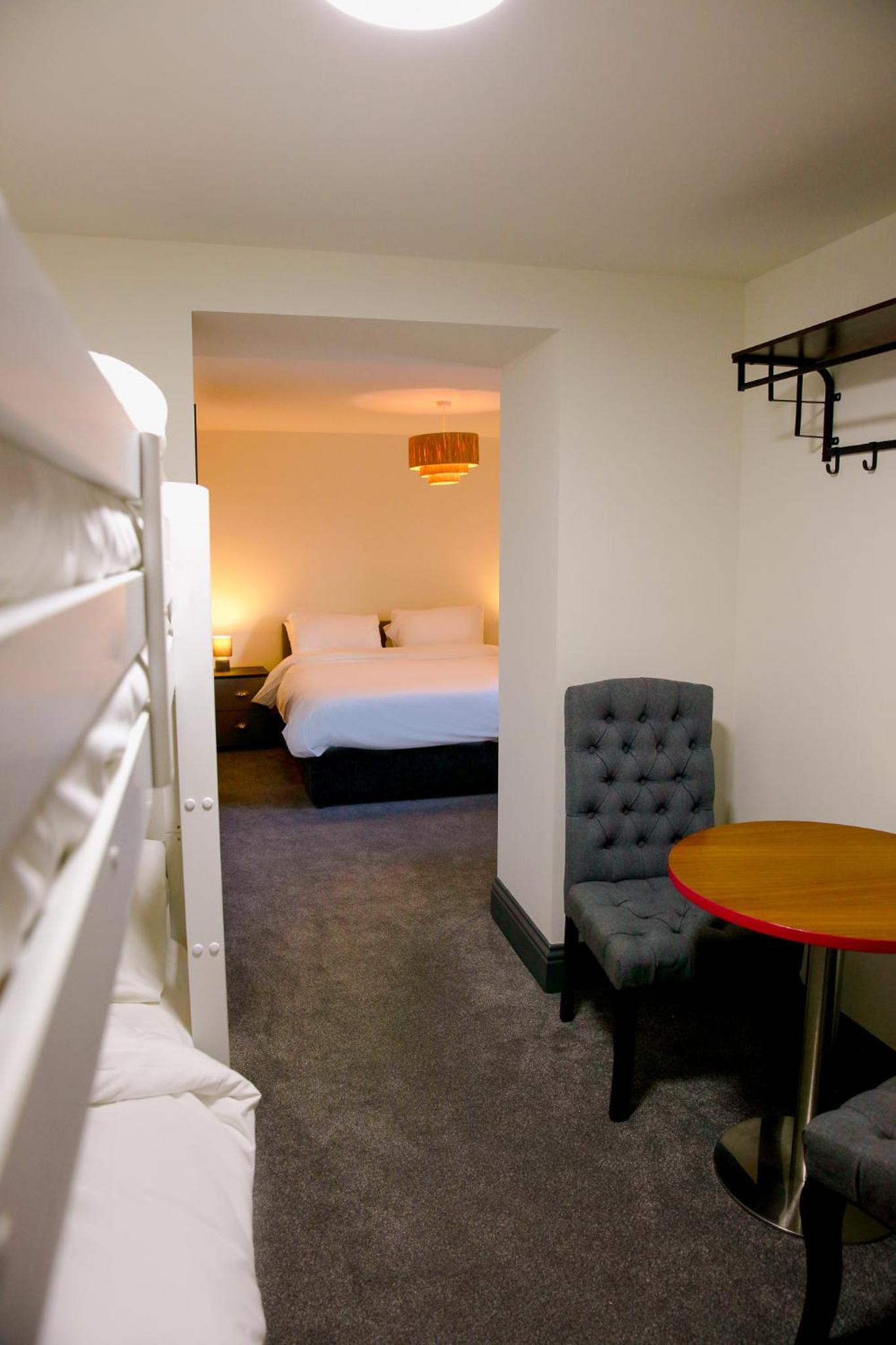 Quadruple Room - Photo 3
