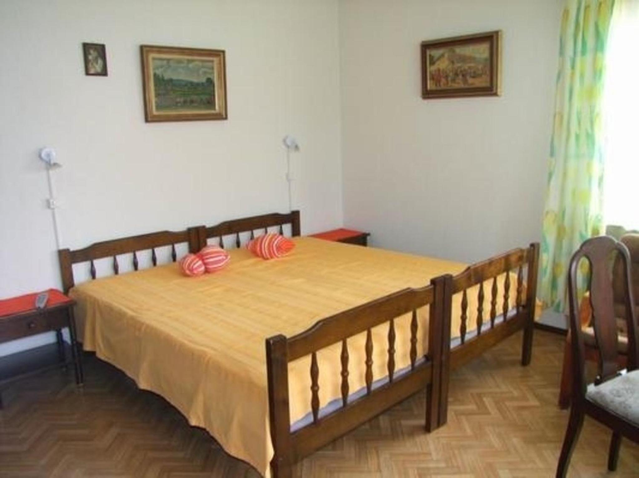 Apartment photo 1
