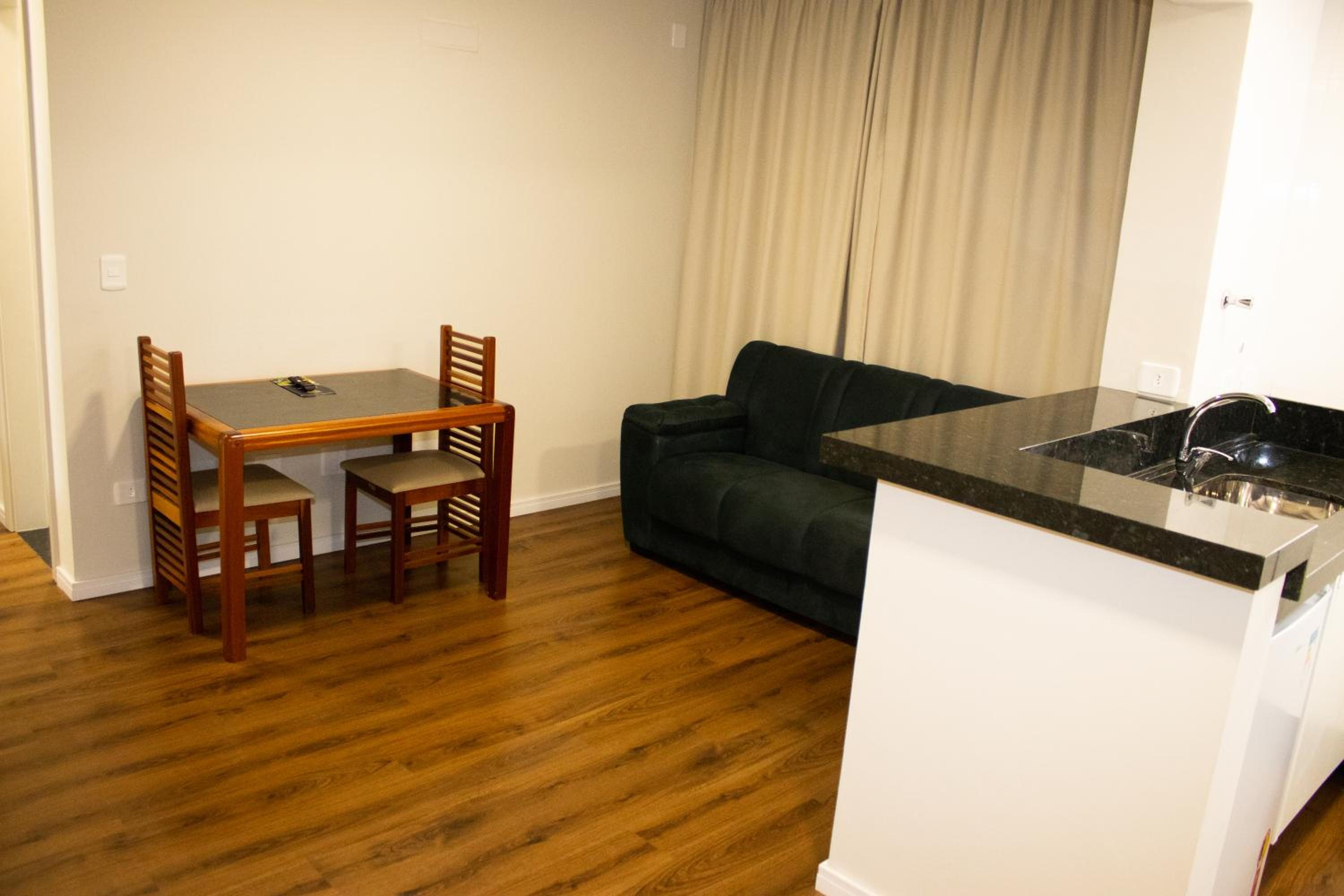 Deluxe Queen Room photo 2