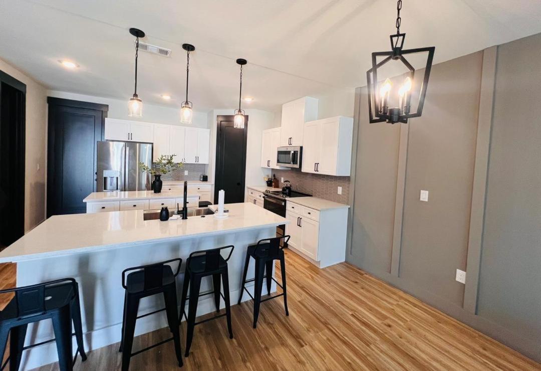Three-Bedroom House - Photo 42