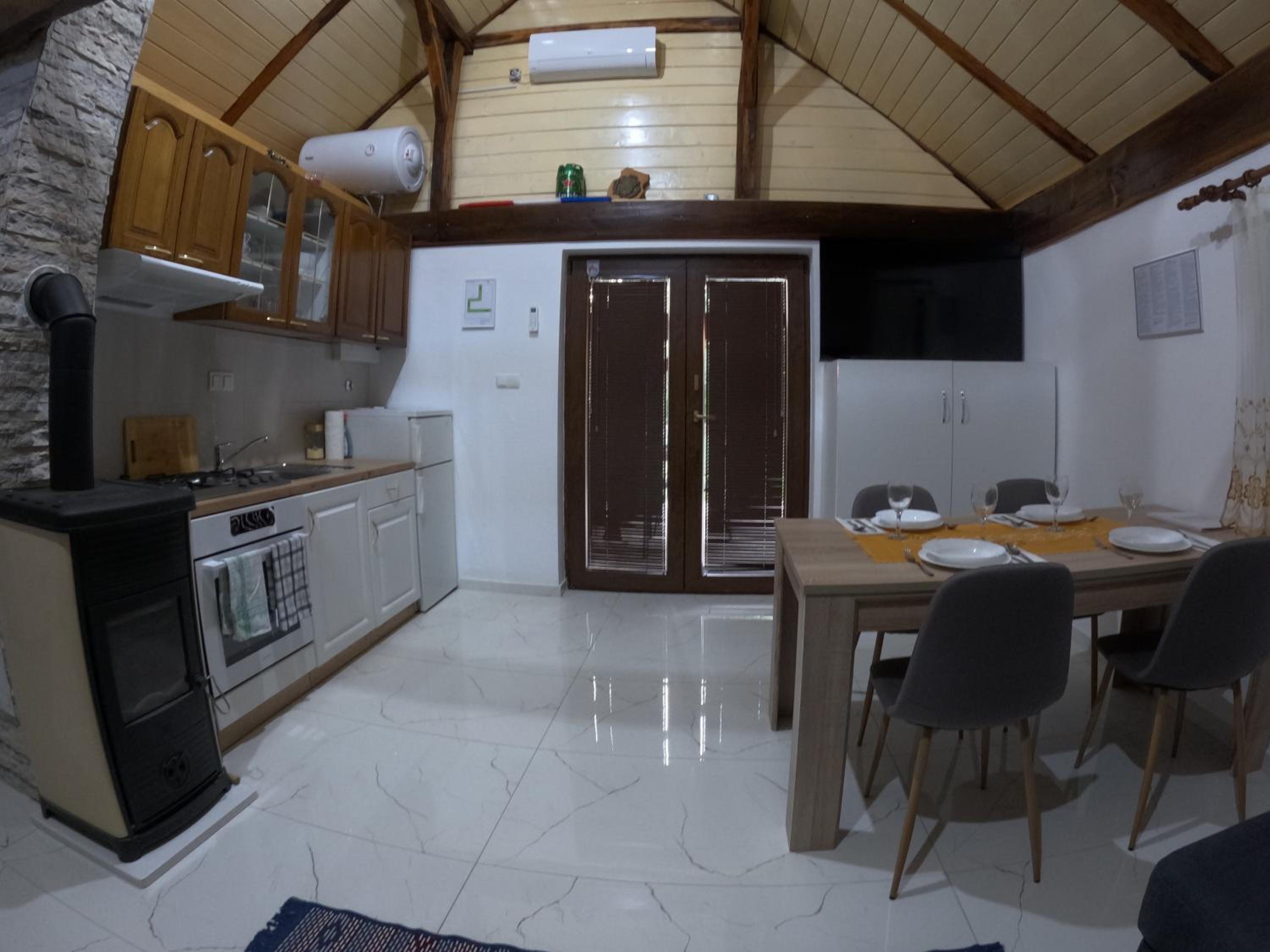 One-Bedroom House photo 3