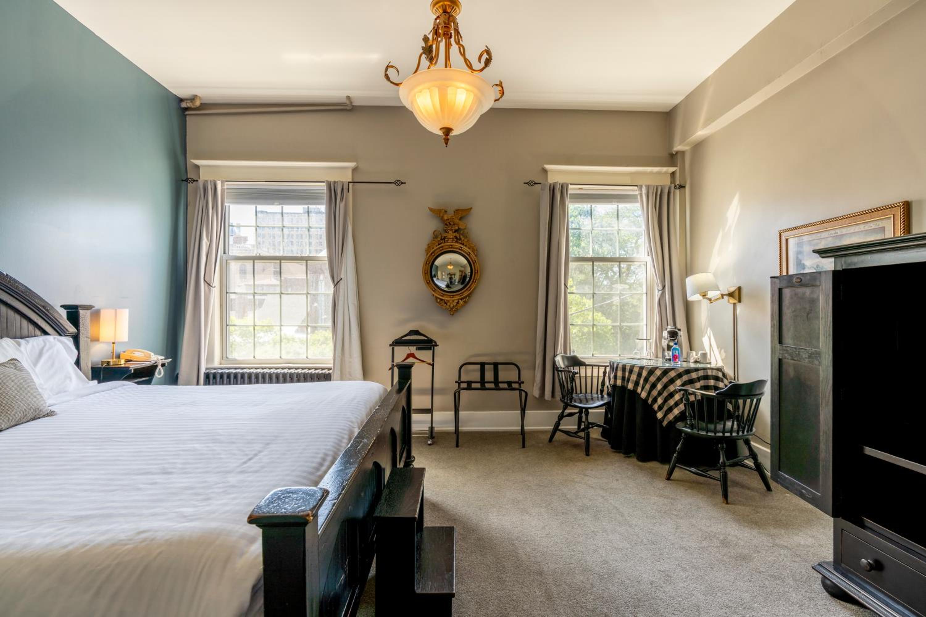 Deluxe Room - Photo 2