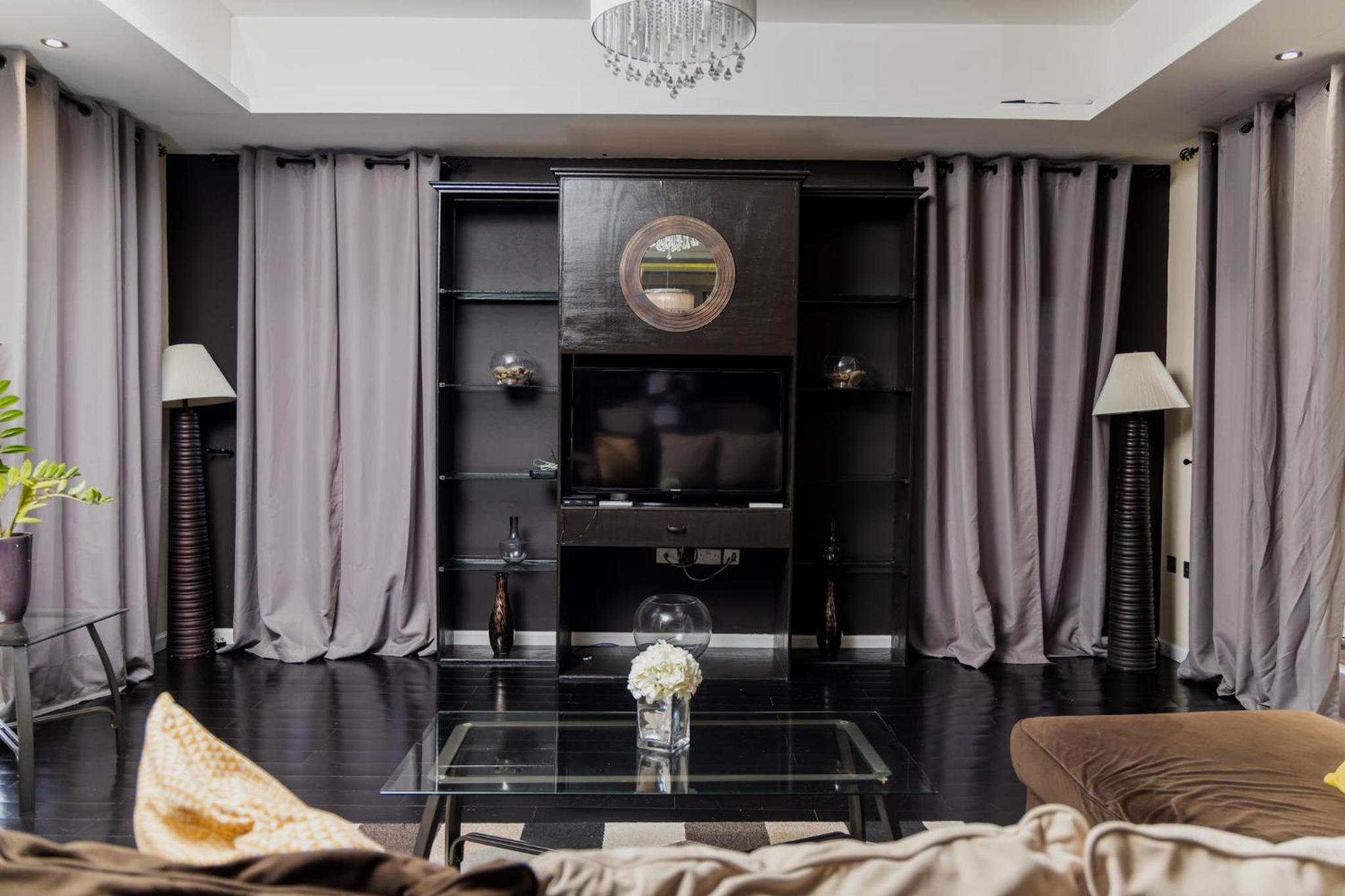 Three-Bedroom House photo 1