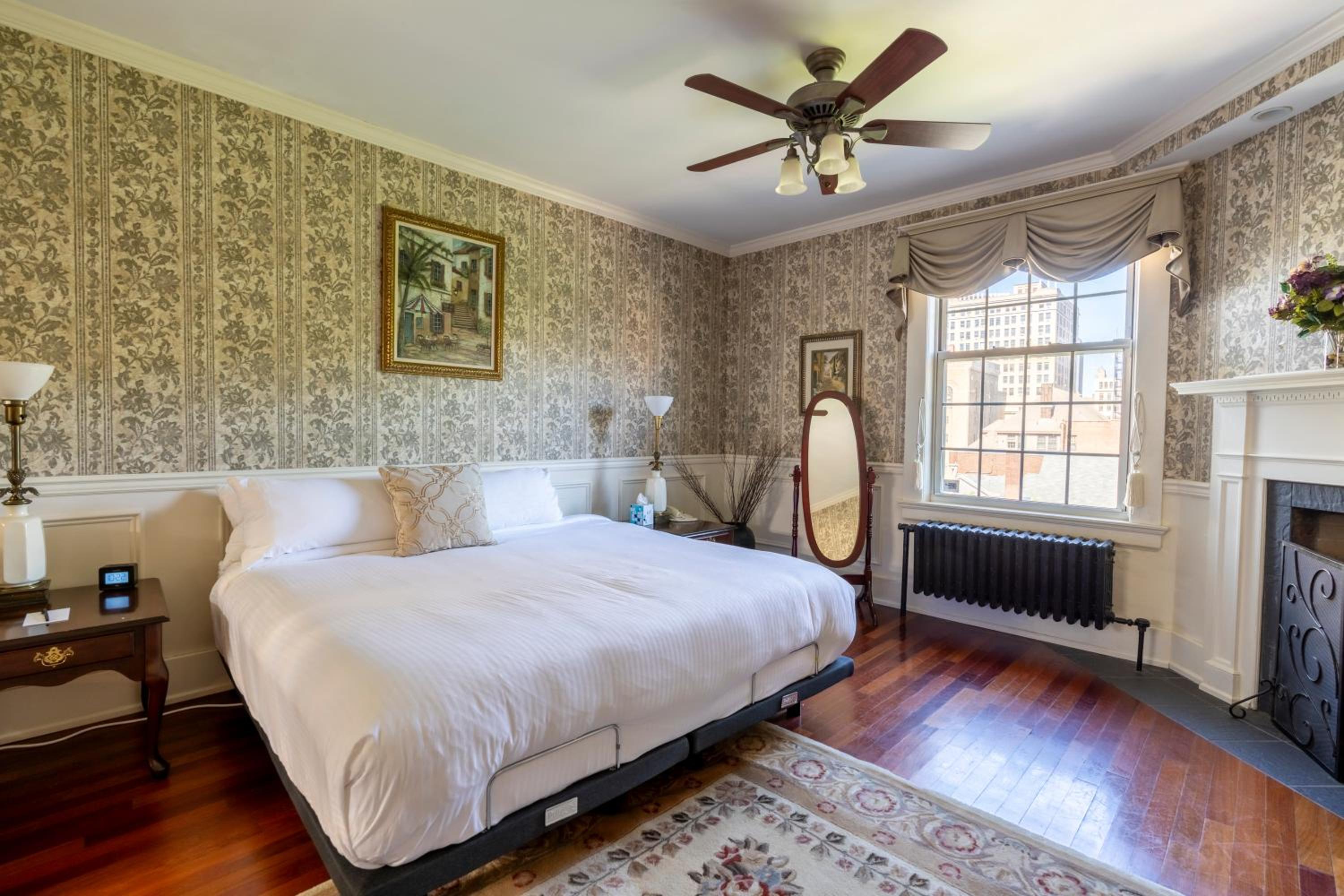 Luxury Room - Photo 1