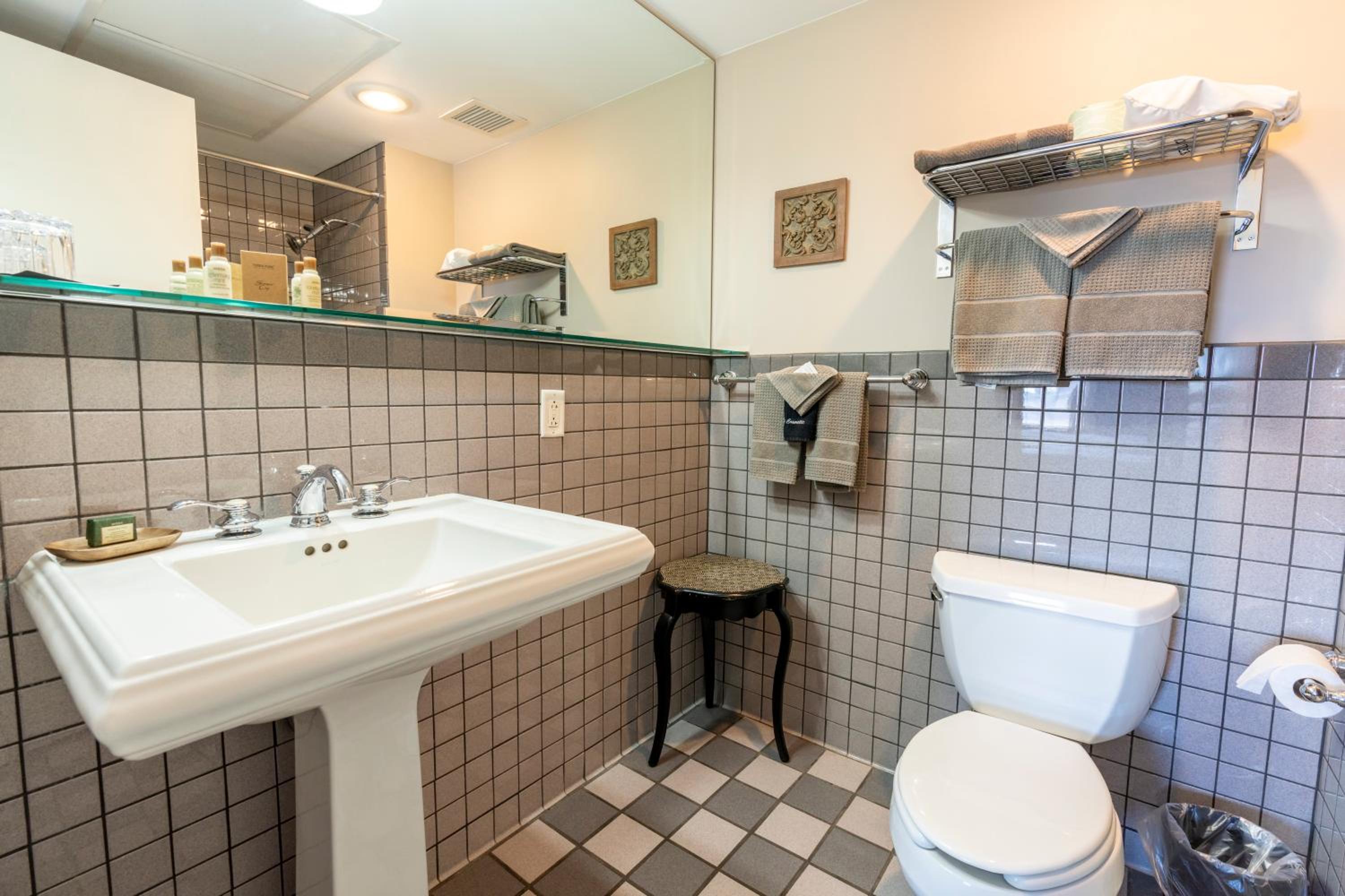 Standard  Room - Photo 13