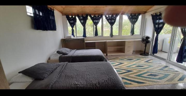 Deluxe Family Room photo 3