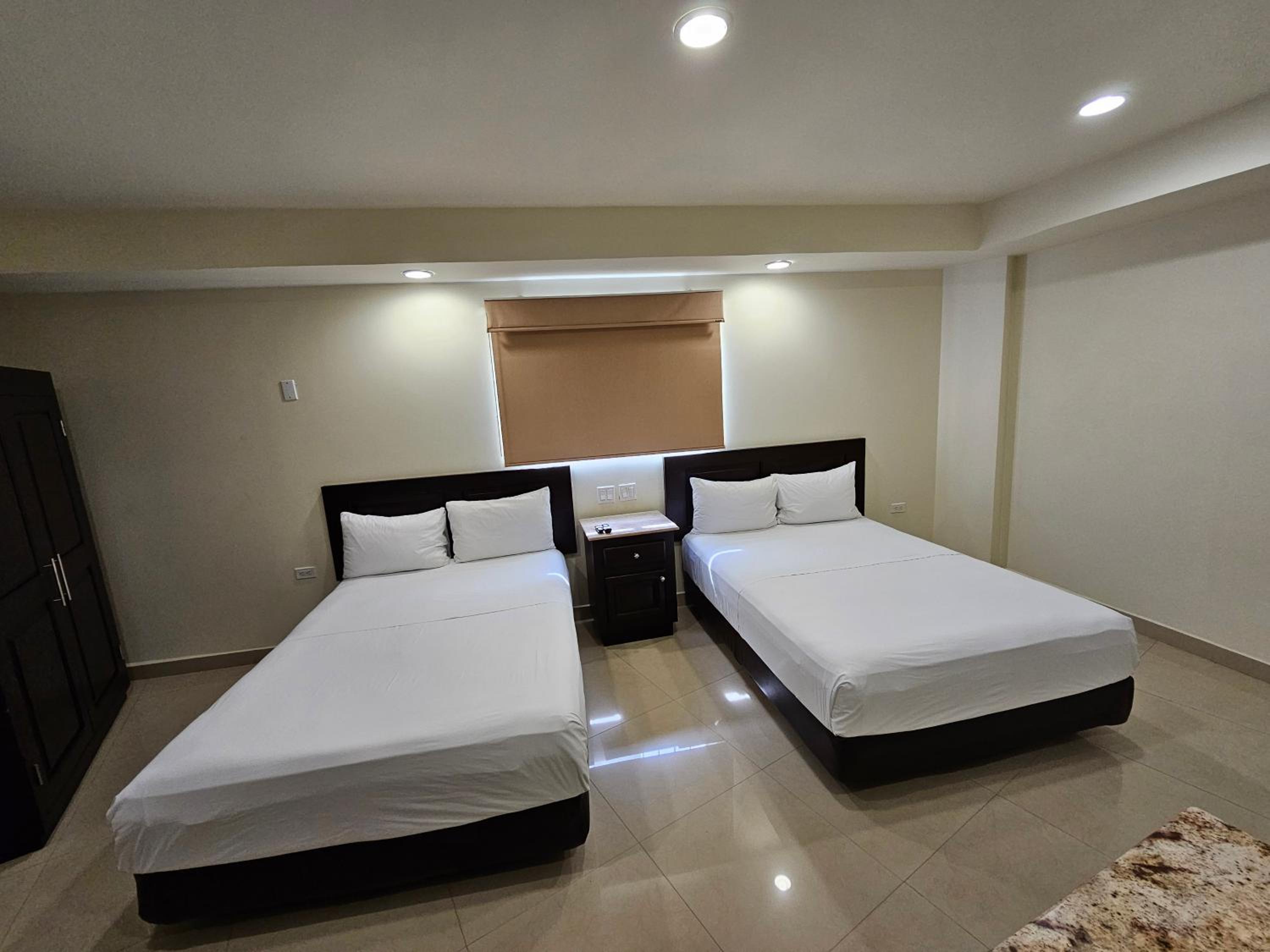 Double Room with Two Double Beds photo 3