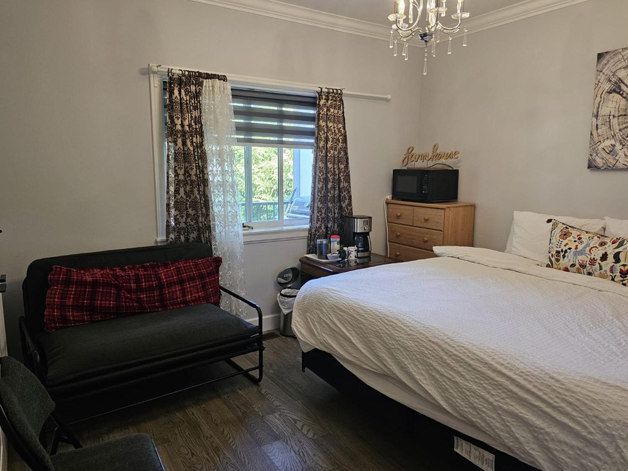 Double Room With Private Bathroom photo 3