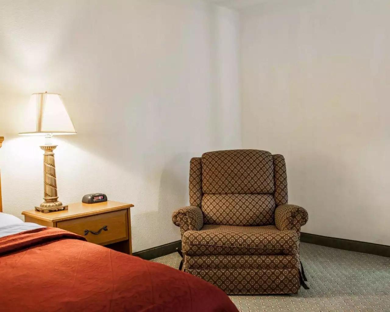 King Room - Disability Access/Non-Smoking - Photo 2