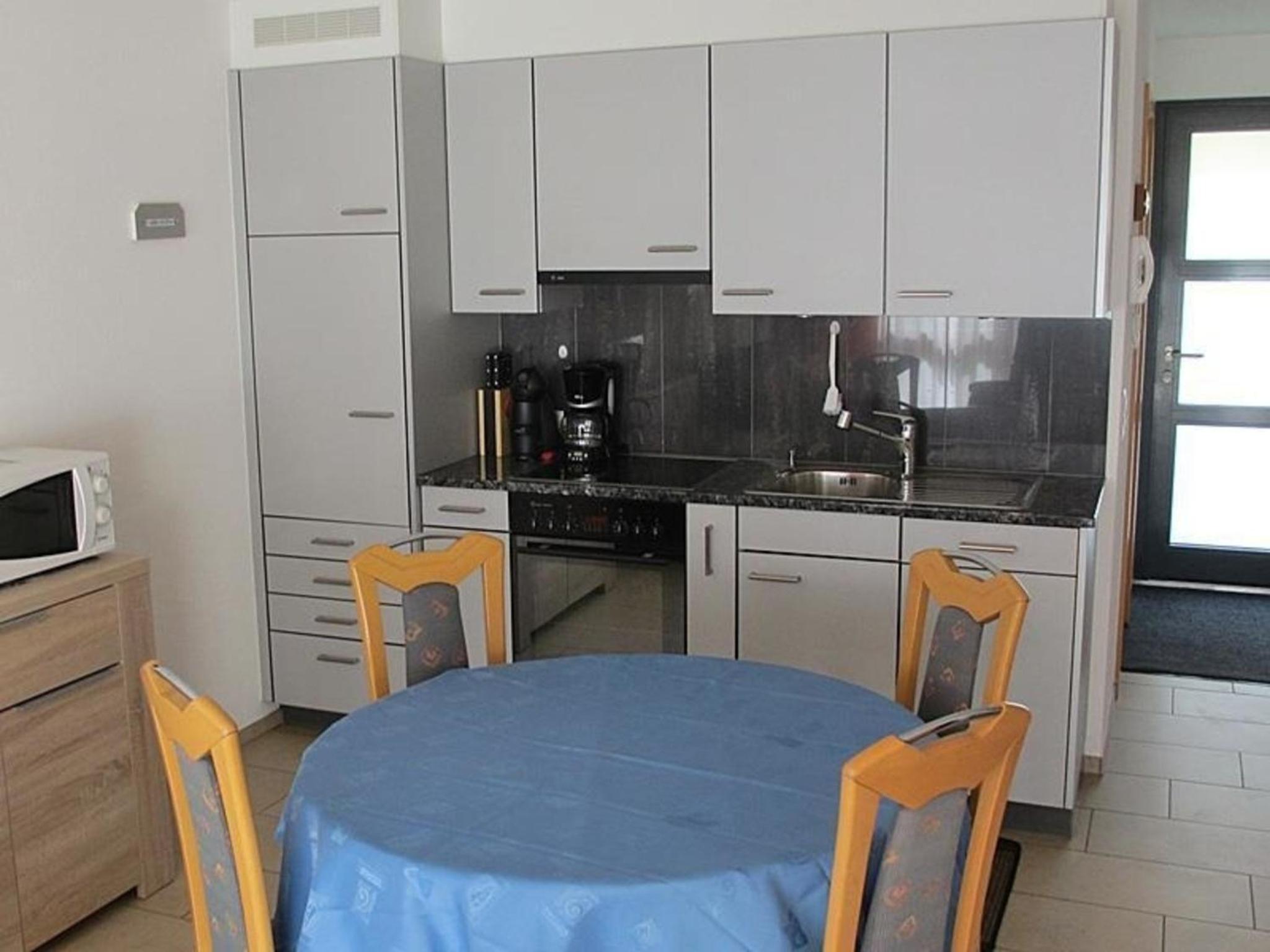 Apartment photo 2