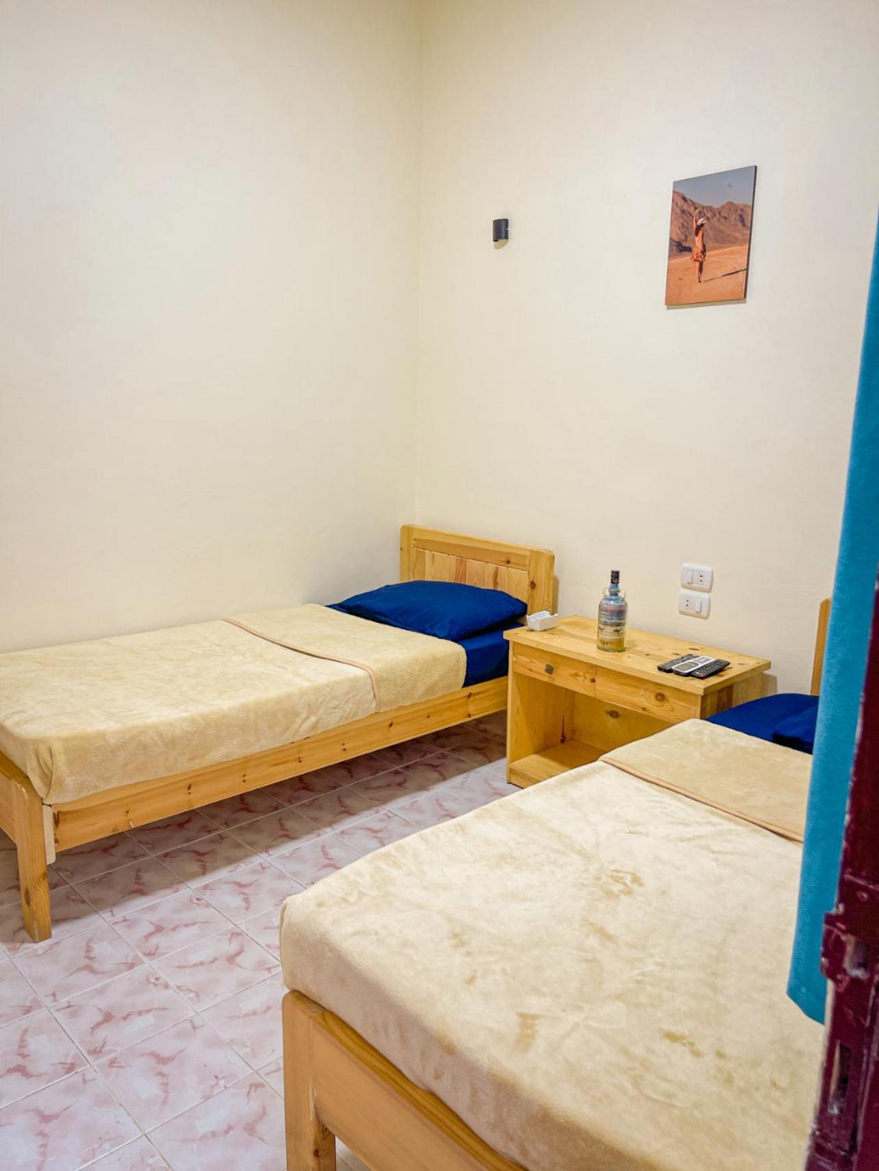 Economy Double Room - Photo 4