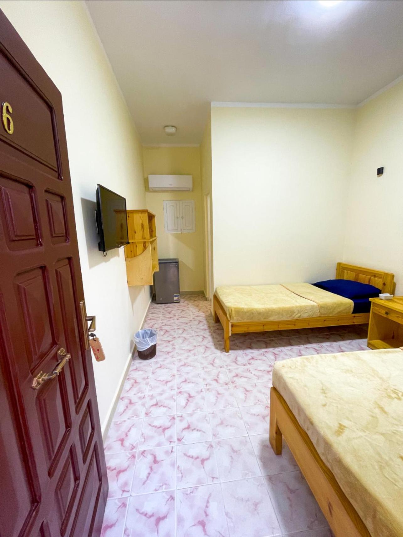 Economy Double Room - Photo 3