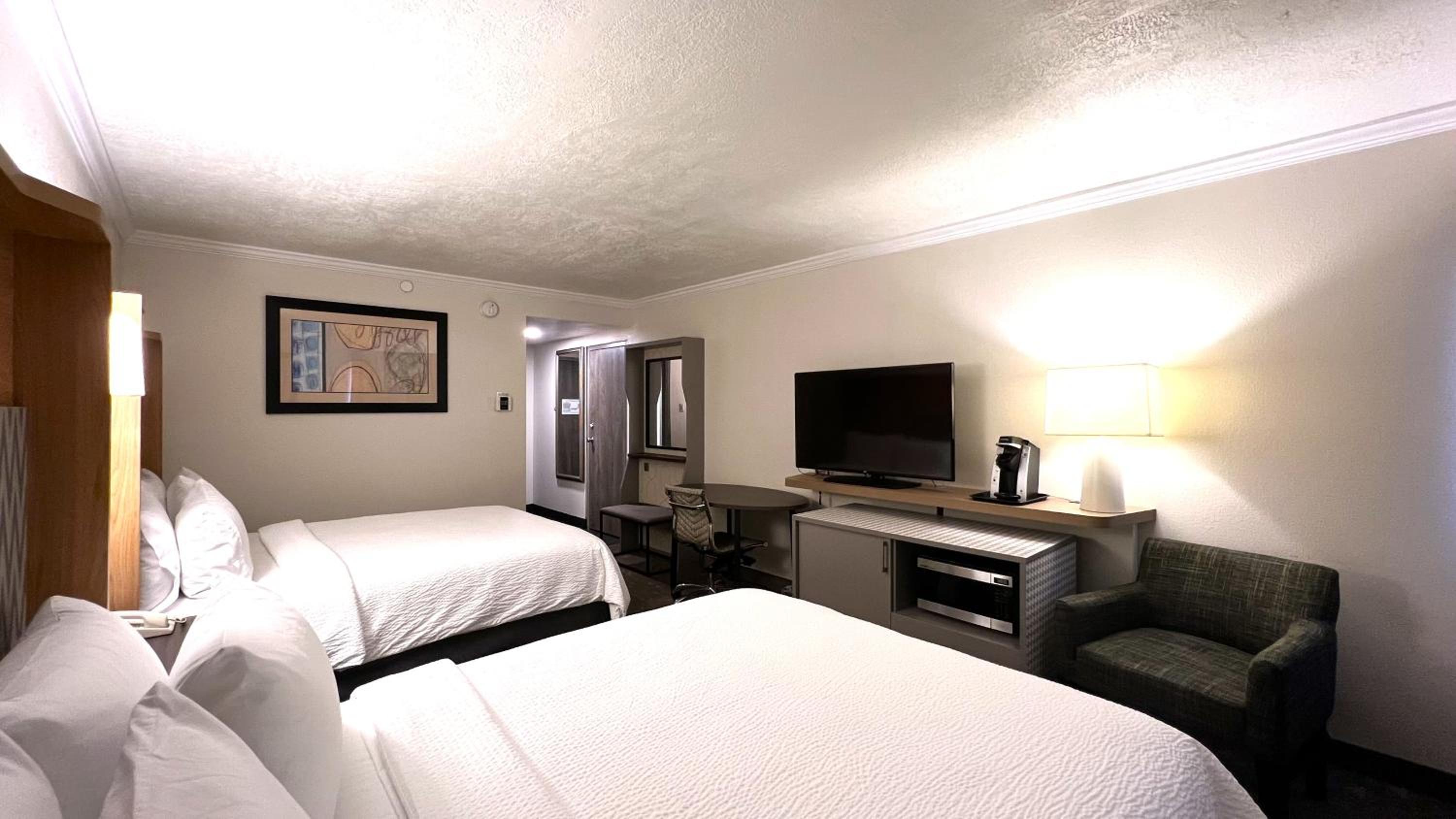 Standard Queen Room - Photo 2