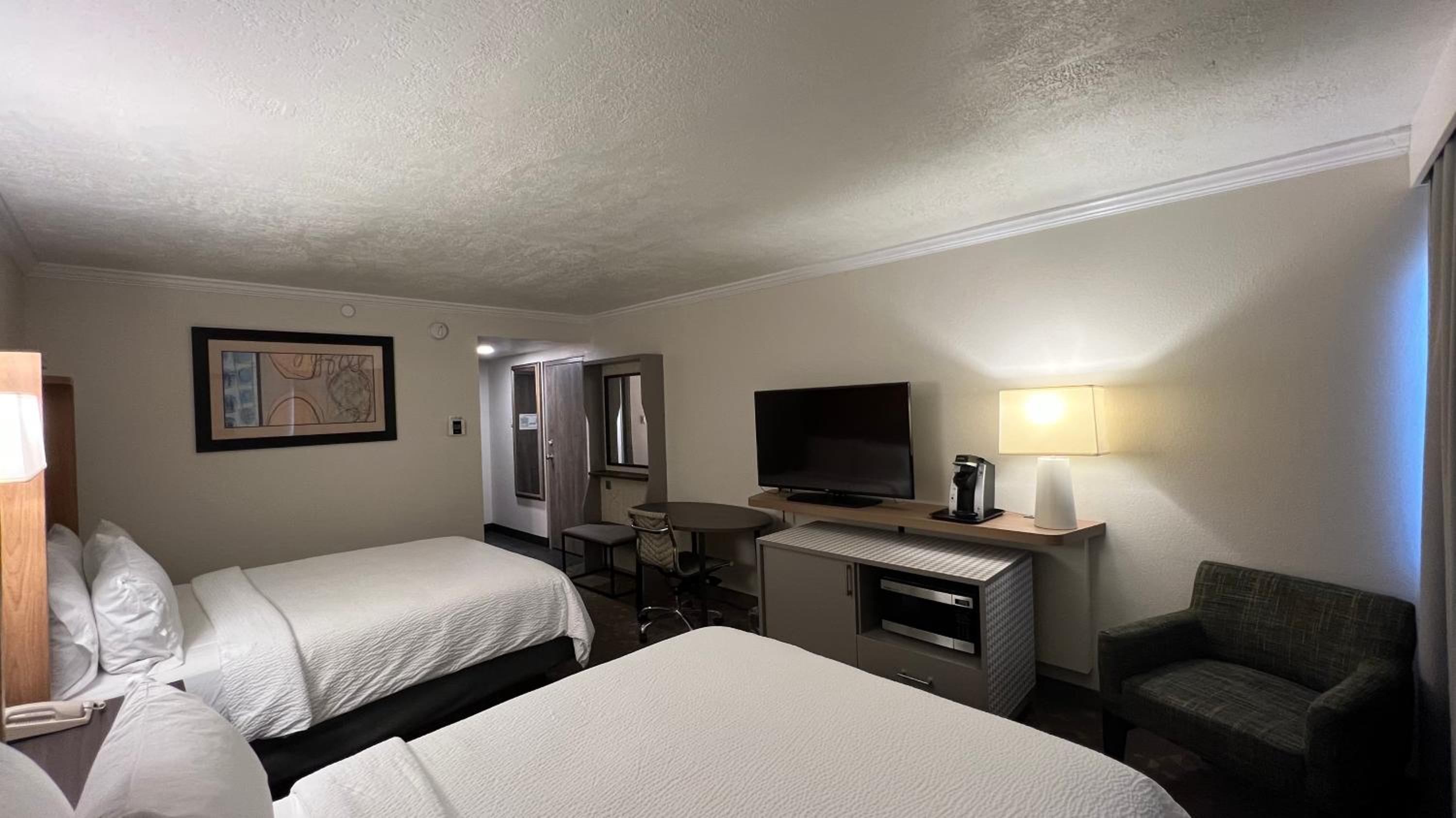 Standard Queen Room - Photo 1
