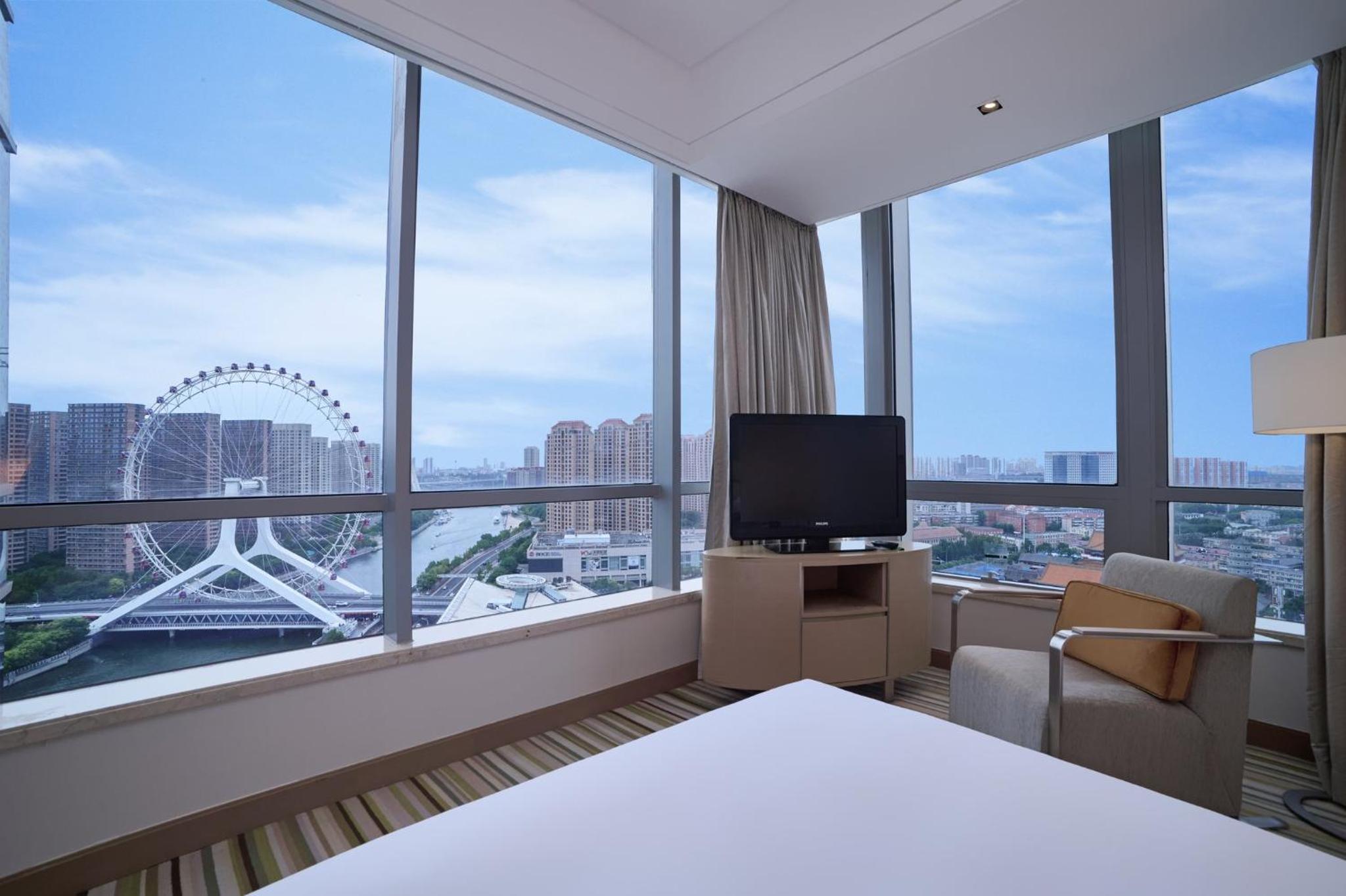 One-Bedroom Suite with View - Photo 1