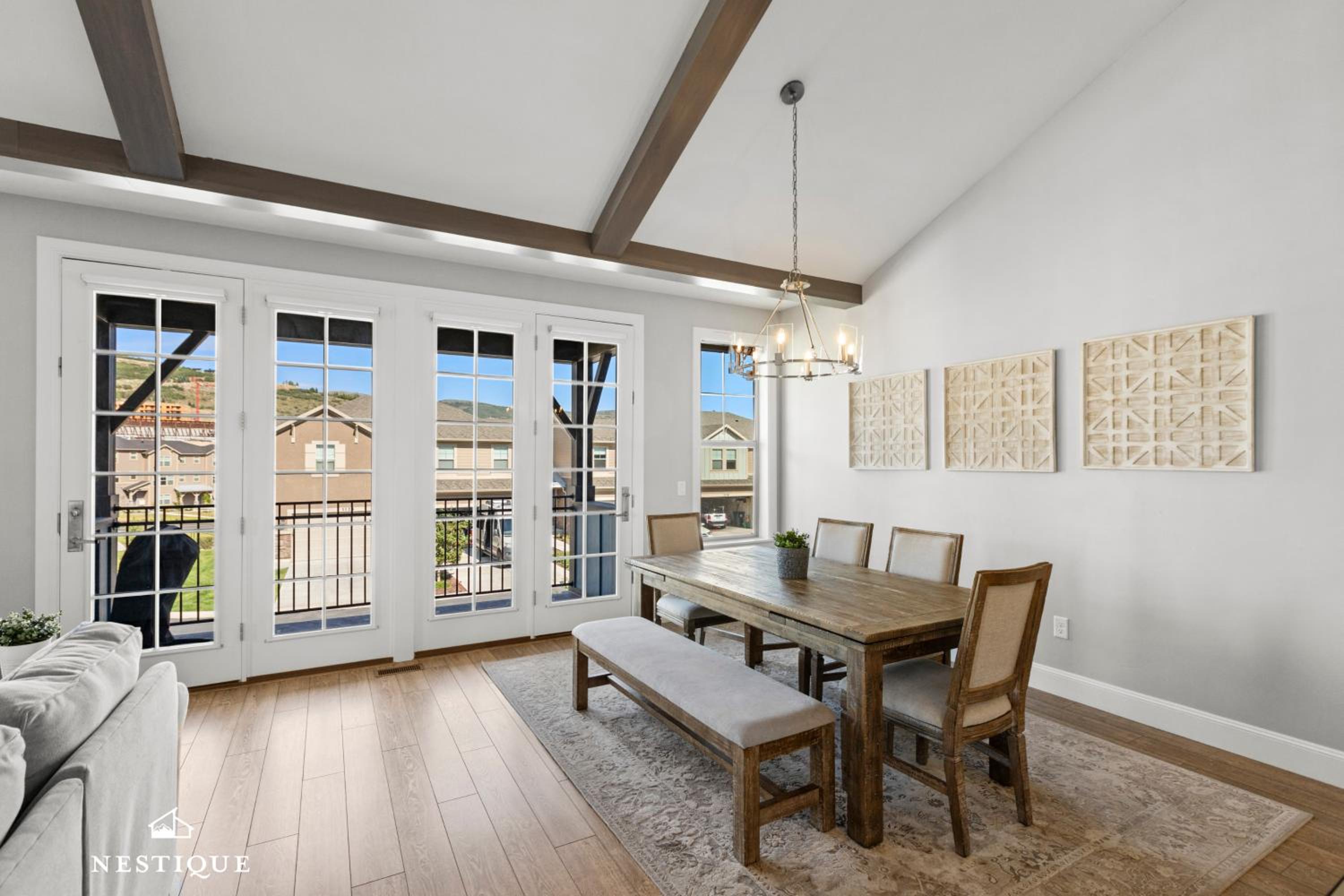 Four-Bedroom House photo 2