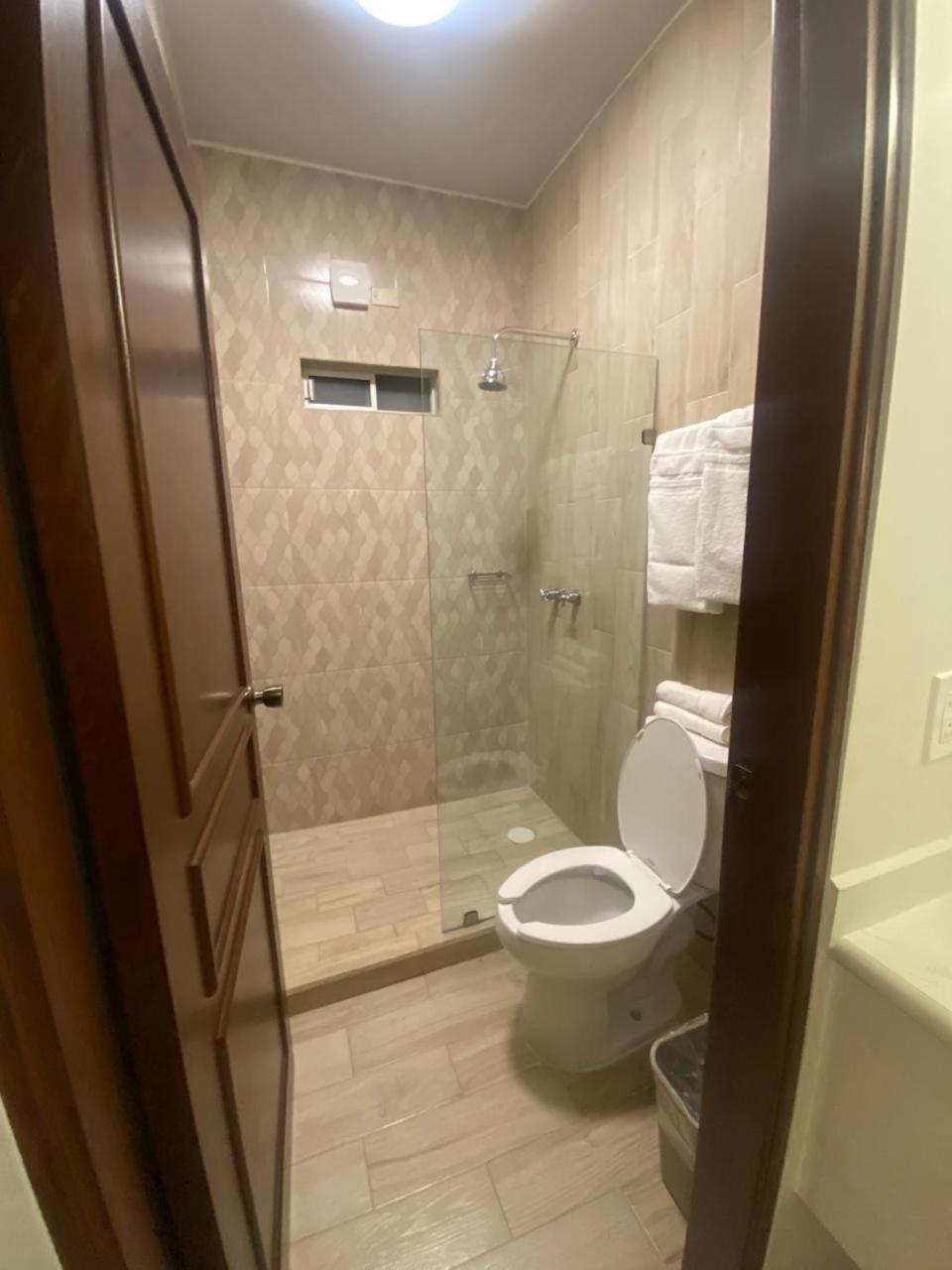 Deluxe King Room photo 2