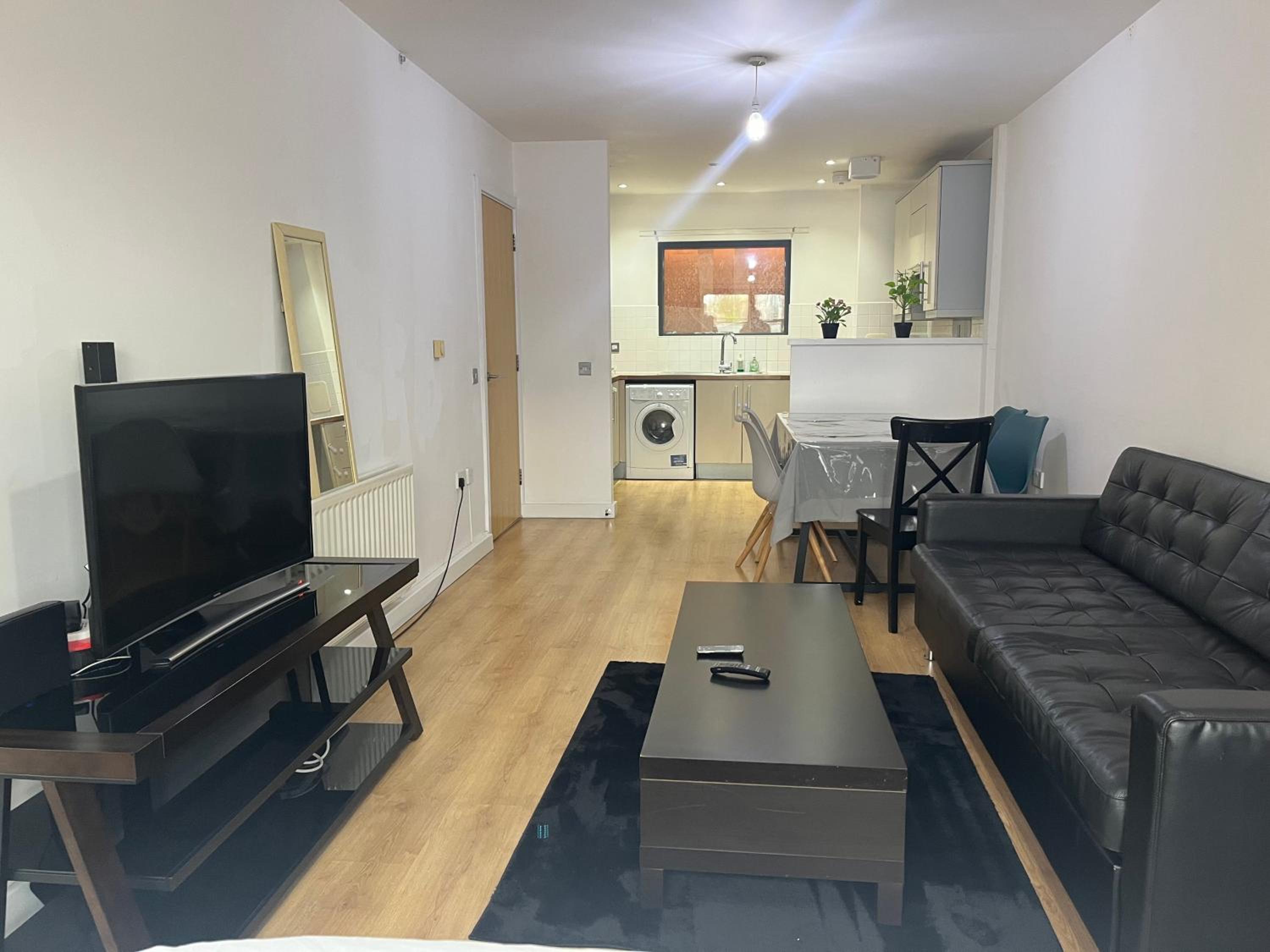 Two-Bedroom Deluxe Apartment With Balcony