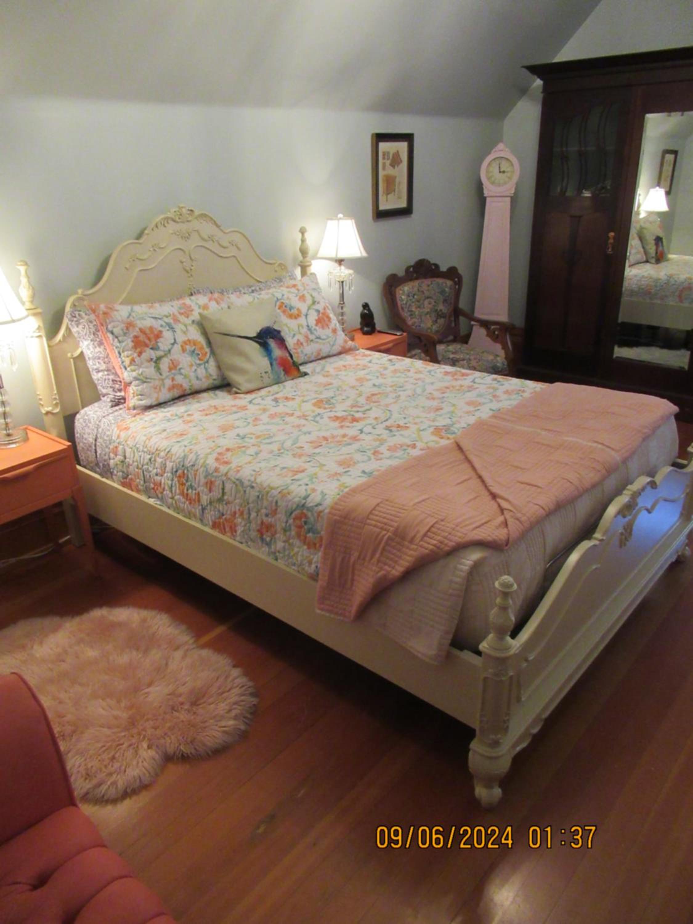 Queen Room photo 3